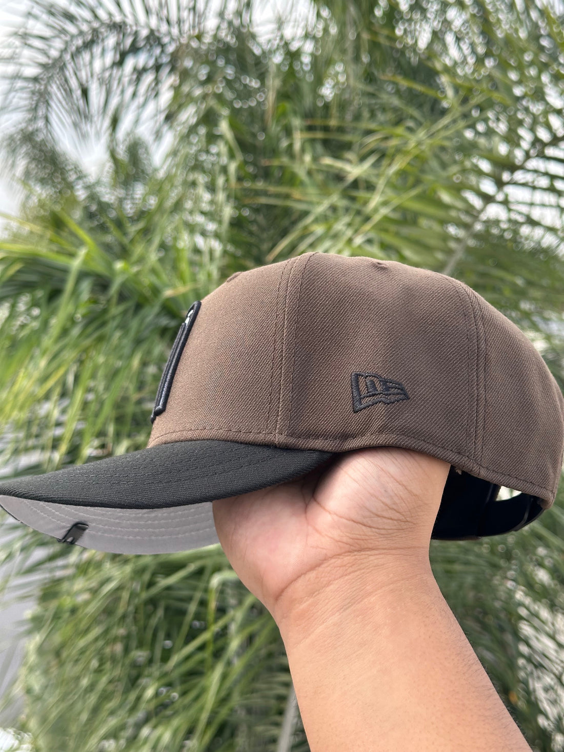 NEW ERA EXCLUSIVE 9FIFTY DARK BROWN/BLACK MEXICO SNAPBACK W/ MEXICO FL