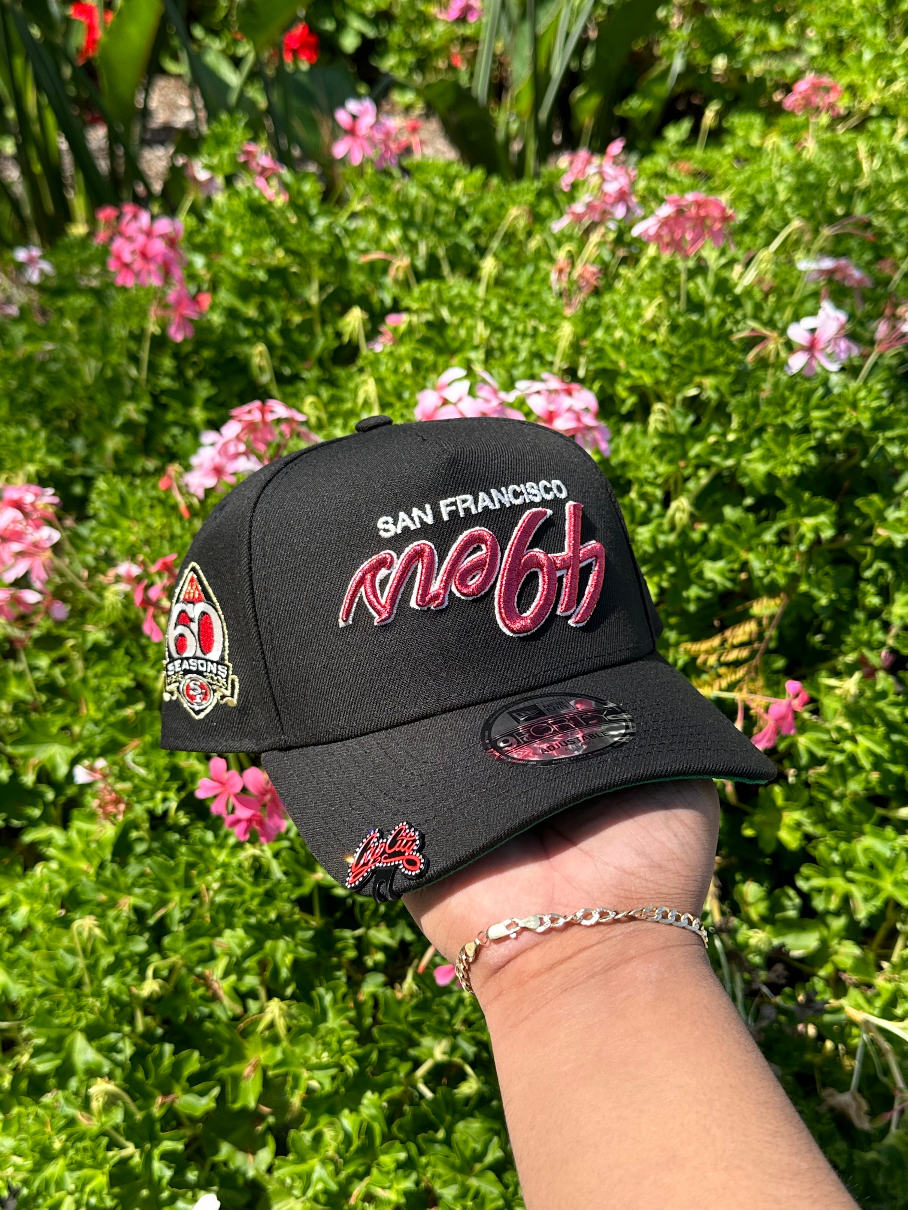 NEW ERA EXCLUSIVE 9FORTY A-FRAME BLACK UPSIDE DOWN SAN FRANSICO 49ERS ADJUSTABLE W/ 60TH ANNIVERSARY SIDE PATCH
