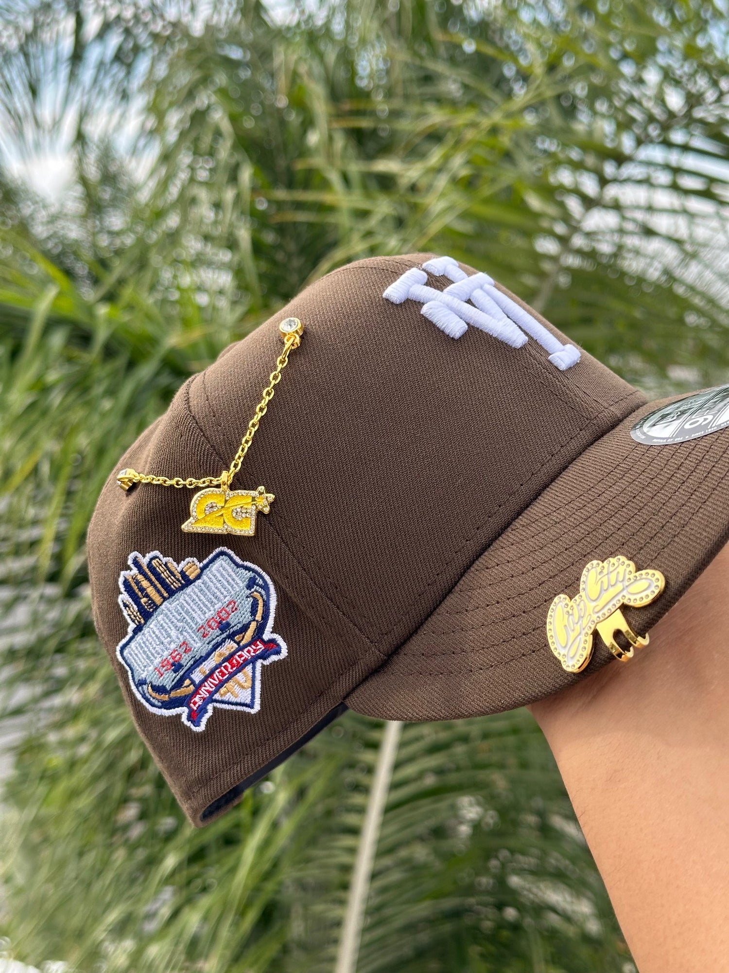 NEW ERA EXCLUSIVE 9FIFTY WALNUT UPSIDE DOWN LOS ANGELES DODGERS SNAPBACK W/ 40TH ANNIVERSARY SIDE PATCH