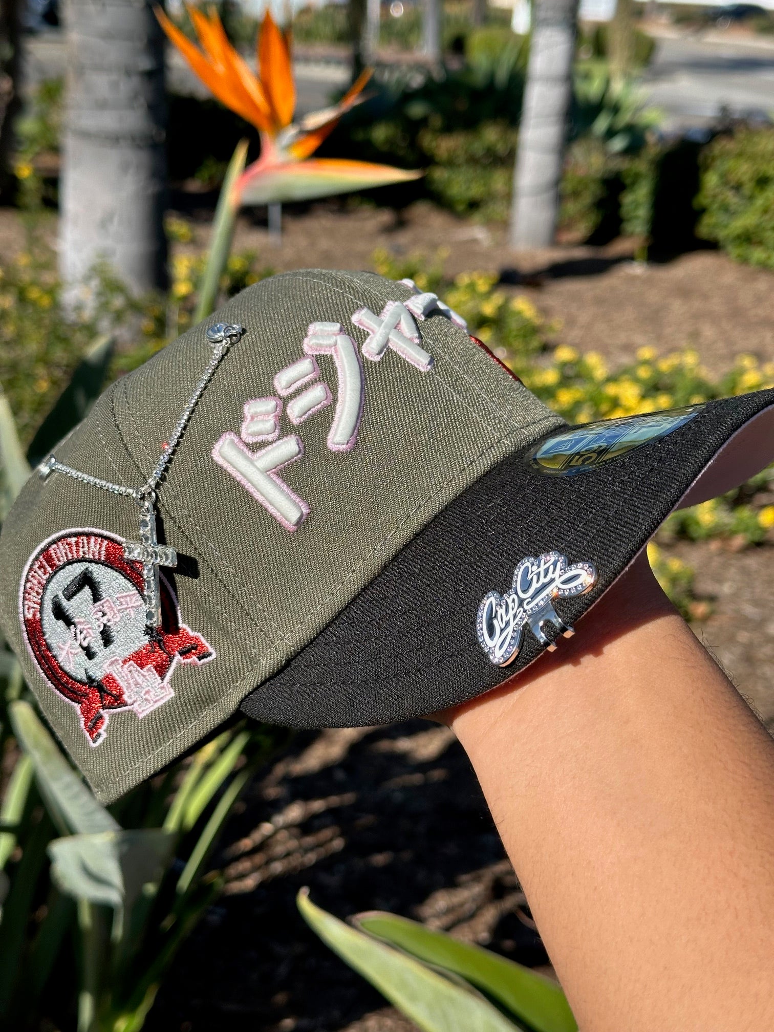 NEW ERA 59FIFTY OLIVE/BLACK LOS ANGELES DODGERS JAPANESE SCRIPT W/ "SHOHEI OHTANI" SIDE PATCH