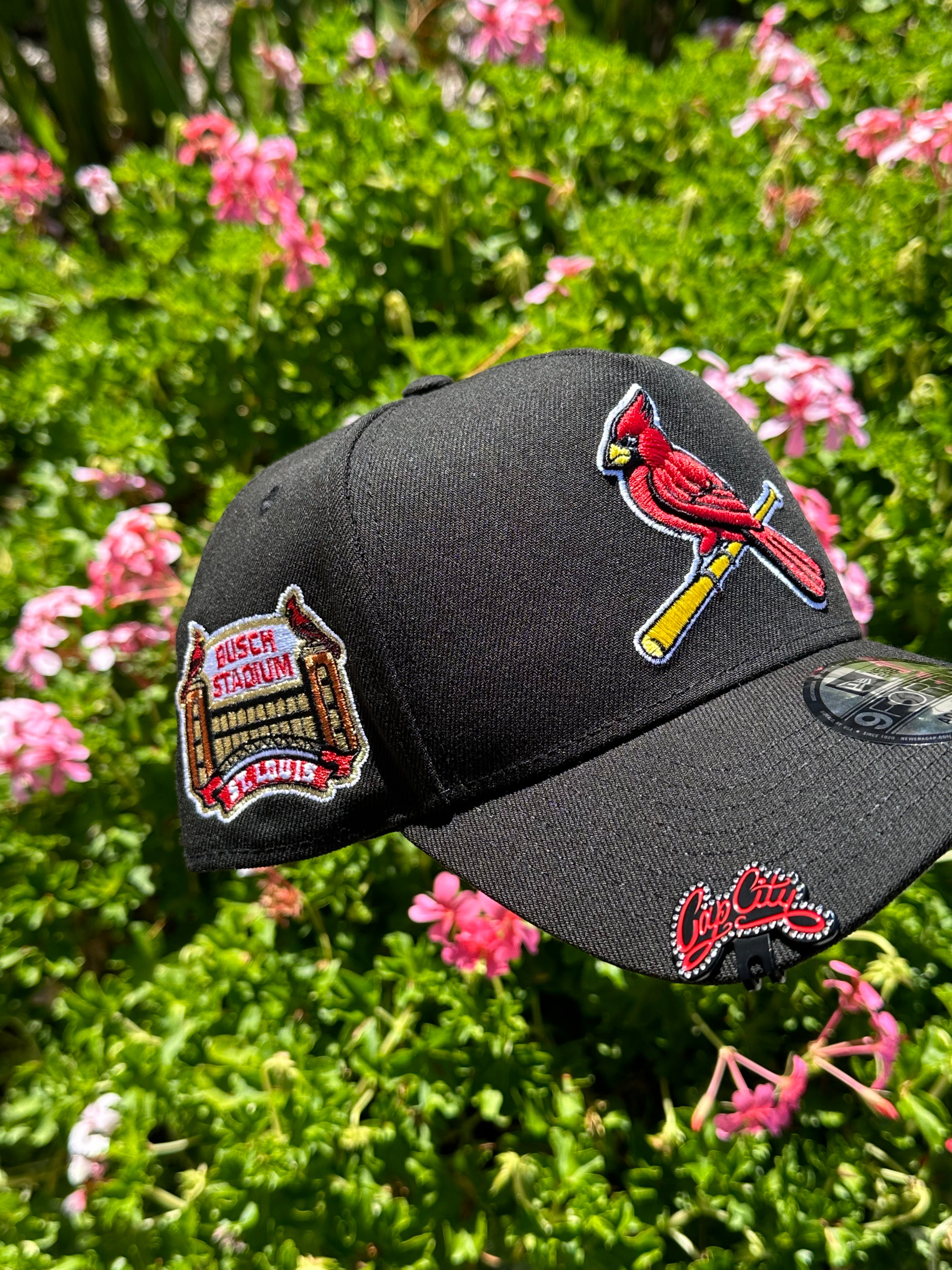 NEW ERA EXCLUSIVE 9FORTY A-FRAME BLACK ST LOUIS CARDINALS ADJUSTABLE W/ BUSCH STADIUM PATCH