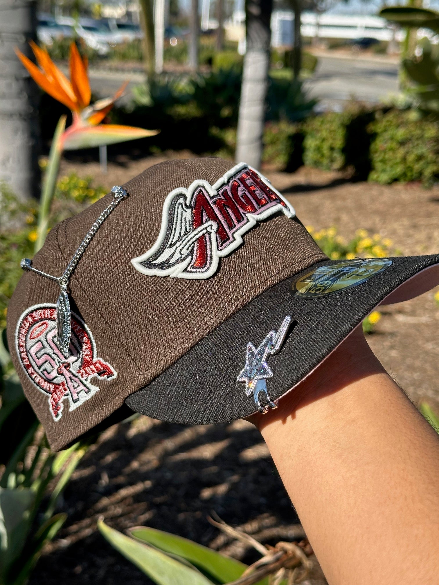 NEW ERA 59FIFTY MOCHA/BLACK ANAHEIM ANGELS SCRIPT W/ 50TH ANNIVERSARY SIDE PATCH