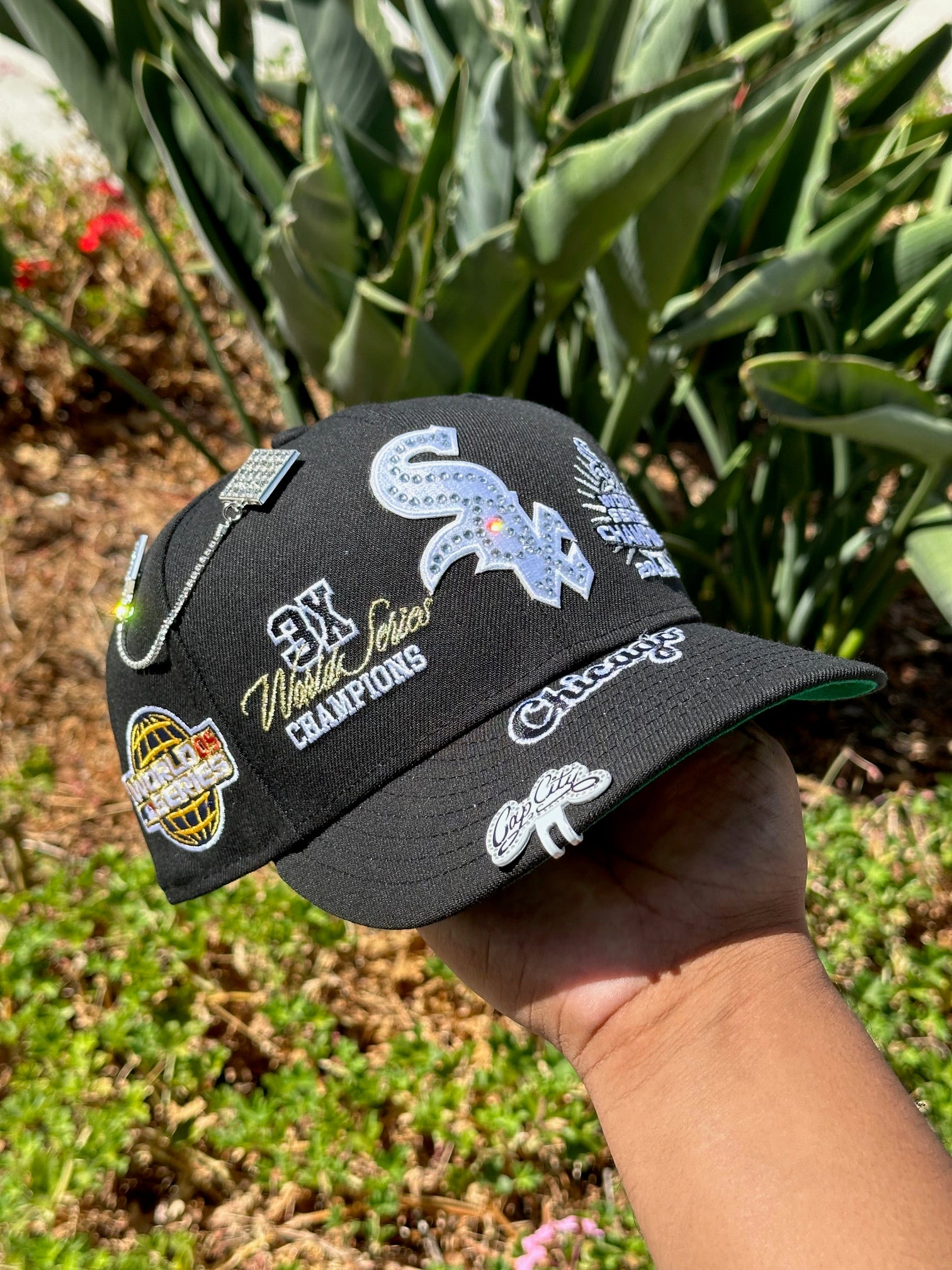 NEW ERA 59FIFTY BLACK CHICAGO WHITE SOX W/ WORLD SERIES EMBROIDERY PATCHES