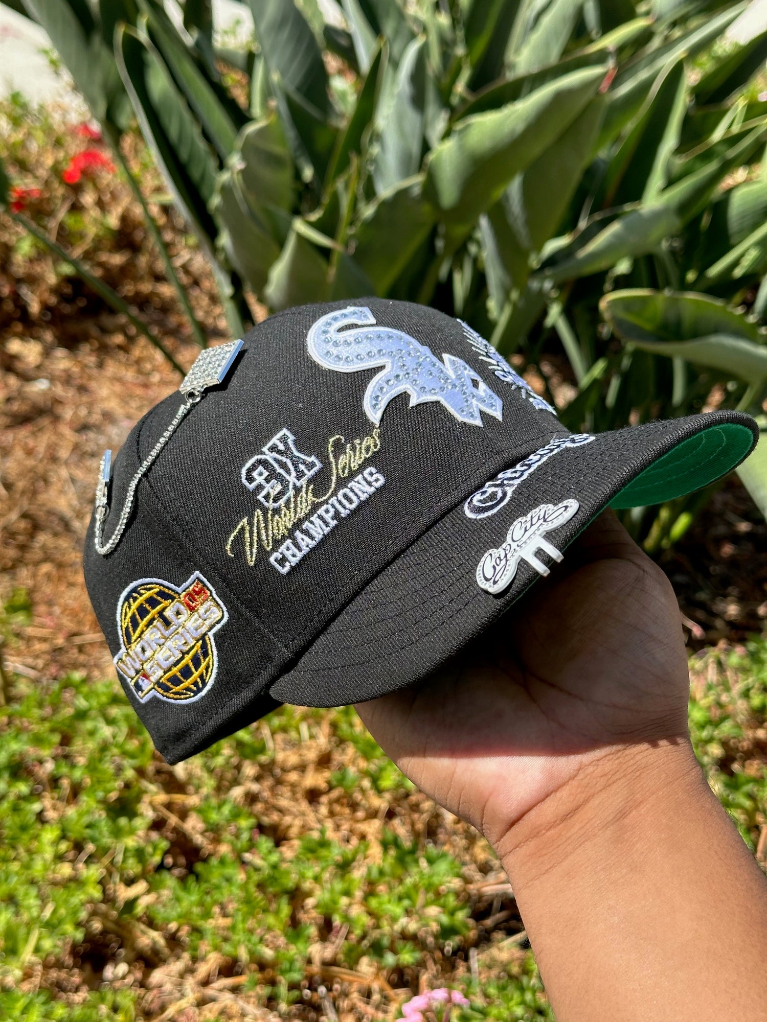 NEW ERA 59FIFTY BLACK CHICAGO WHITE SOX W/ WORLD SERIES EMBROIDERY PATCHES