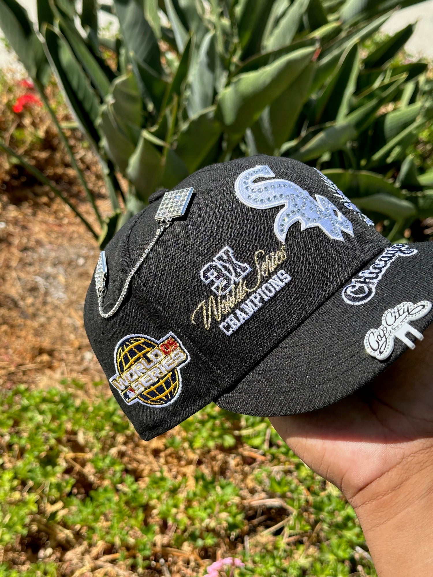 NEW ERA 59FIFTY BLACK CHICAGO WHITE SOX W/ WORLD SERIES EMBROIDERY PATCHES