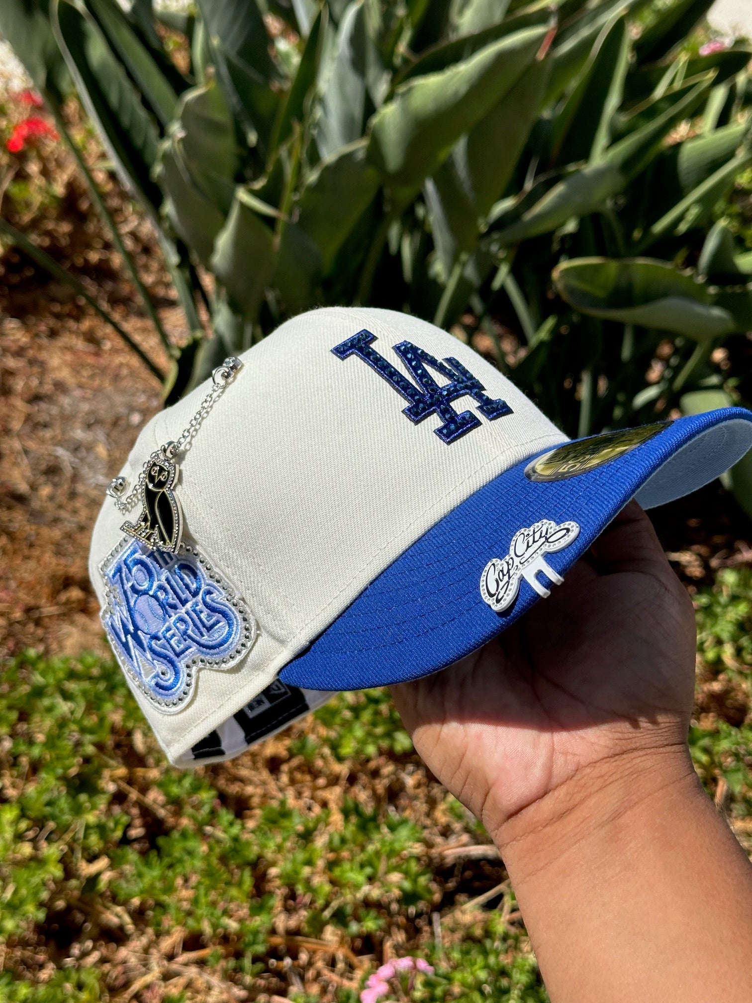 NEW ERA EXCLUSIVE 59FIFTY CHROME WHITE/BLUE LOS ANGELES DODGERS W/ 75TH WORLD SERIES SIDE PATCH