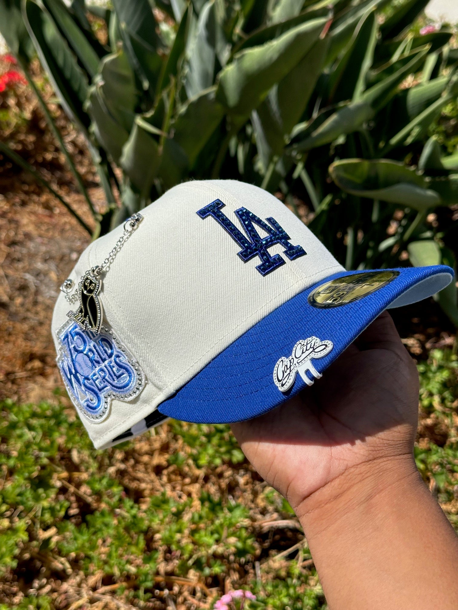 NEW ERA EXCLUSIVE 59FIFTY CHROME WHITE/BLUE LOS ANGELES DODGERS W/ 75TH WORLD SERIES SIDE PATCH