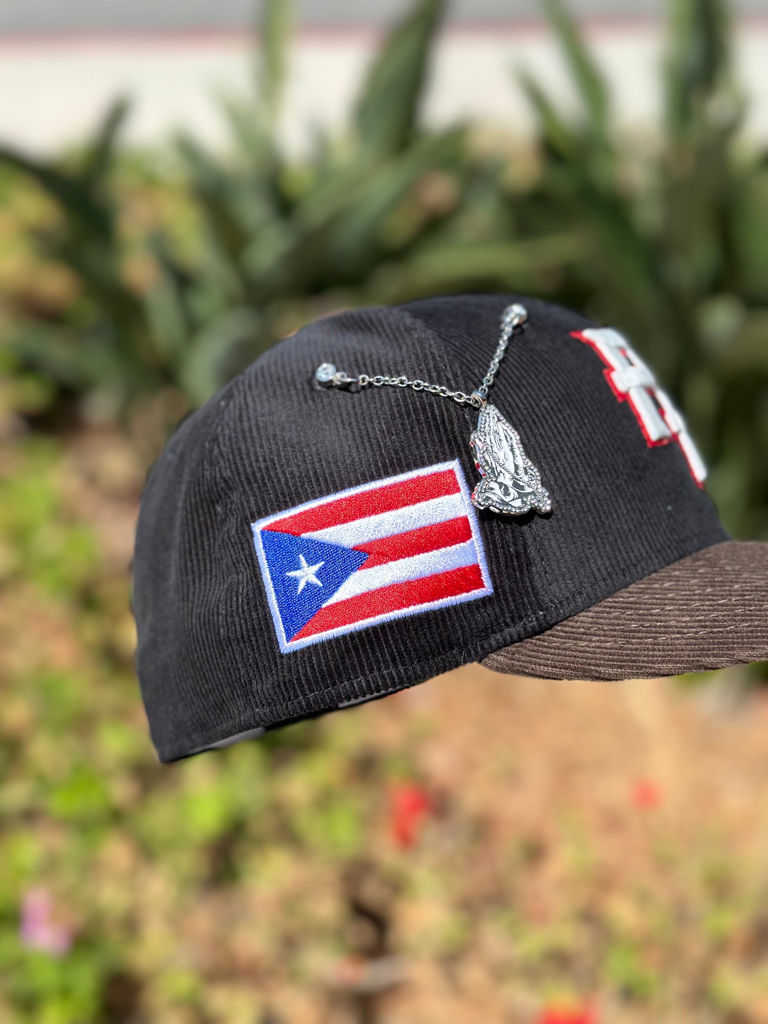 NEW ERA EXCLUSIVE 59FIFTY BLACK/BROWN CORDUROY PUERTO RICO W/ PUERTO RICO FLAG SIDE PATCH