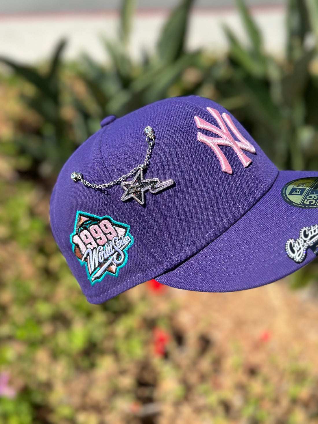 NEW ERA EXCLUSIVE 59FIFTY PURPLE NEW YORK YANKEES W/ 1999 WORLD SERIES