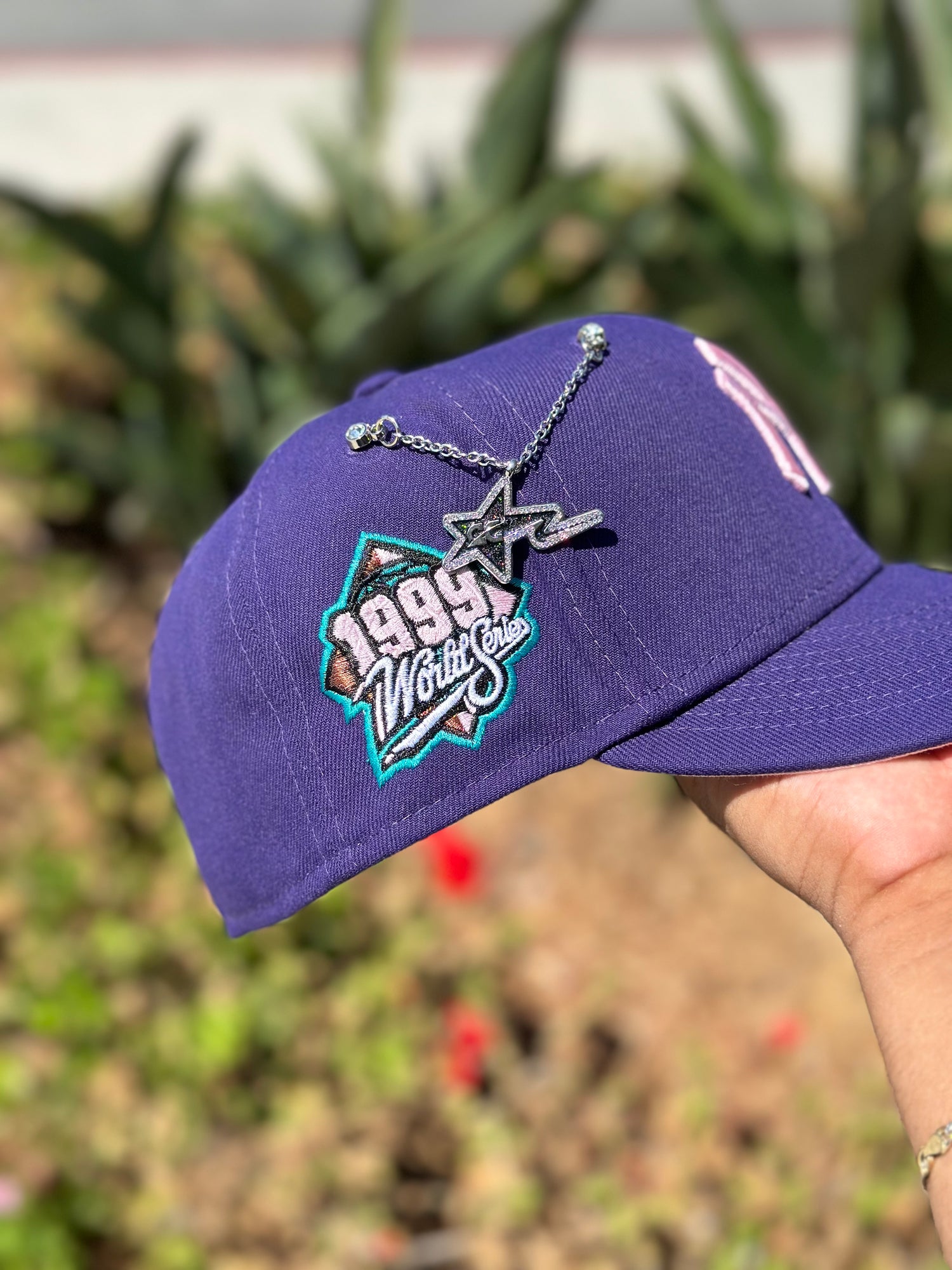 NEW ERA EXCLUSIVE 59FIFTY PURPLE NEW YORK YANKEES W/ 1999 WORLD SERIES SIDE PATCH