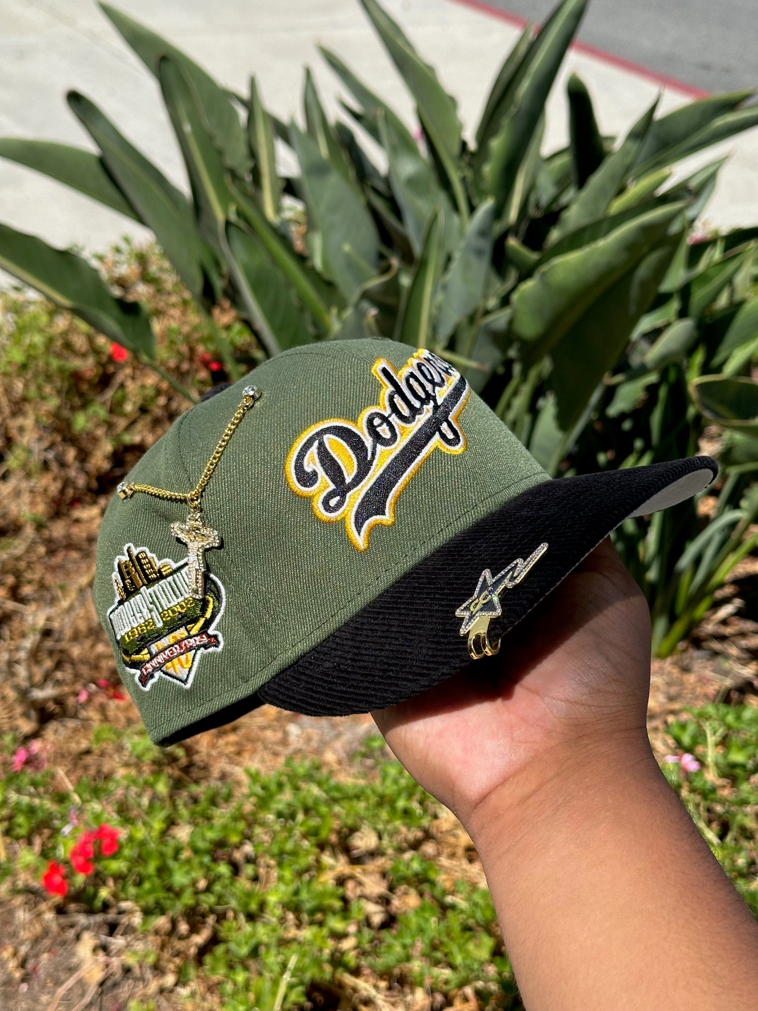 NEW ERA EXCLUSIVE 59FIFTY DARK GREEN/CORDUROY LOS ANGELES DODGERS SCRIPT W/ 40TH ANNIVERSARY SIDE PATCH