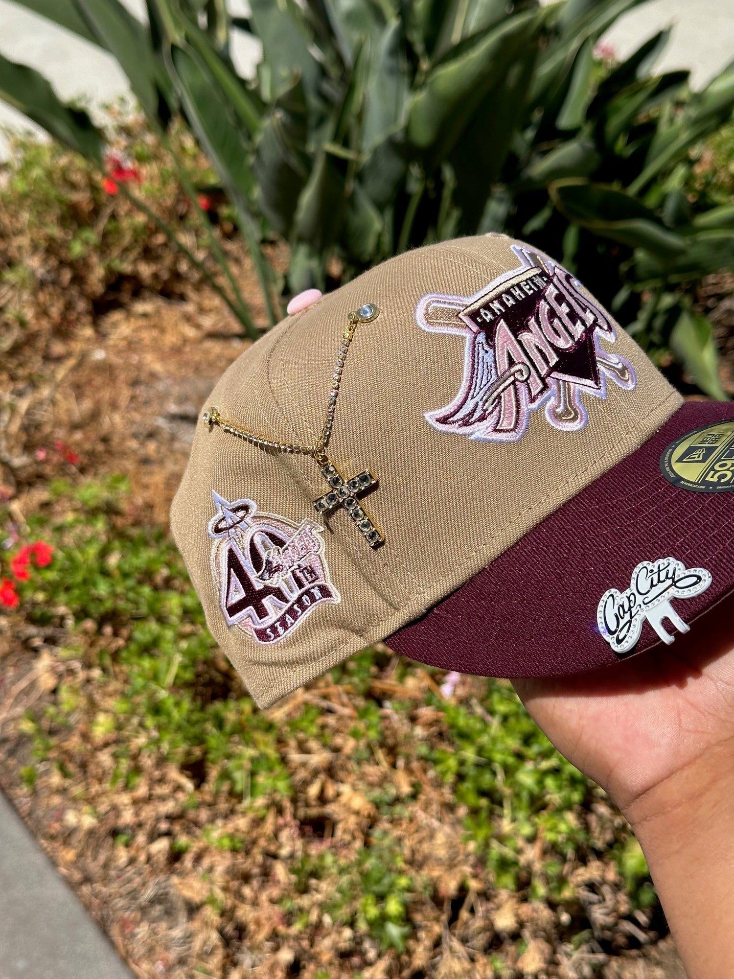 NEW ERA EXCLUSIVE 59FIFTY KHAKI/BURGUNDY ANAHEIM ANGELS W/ 40TH ANNIVERSARY SIDE PATCH
