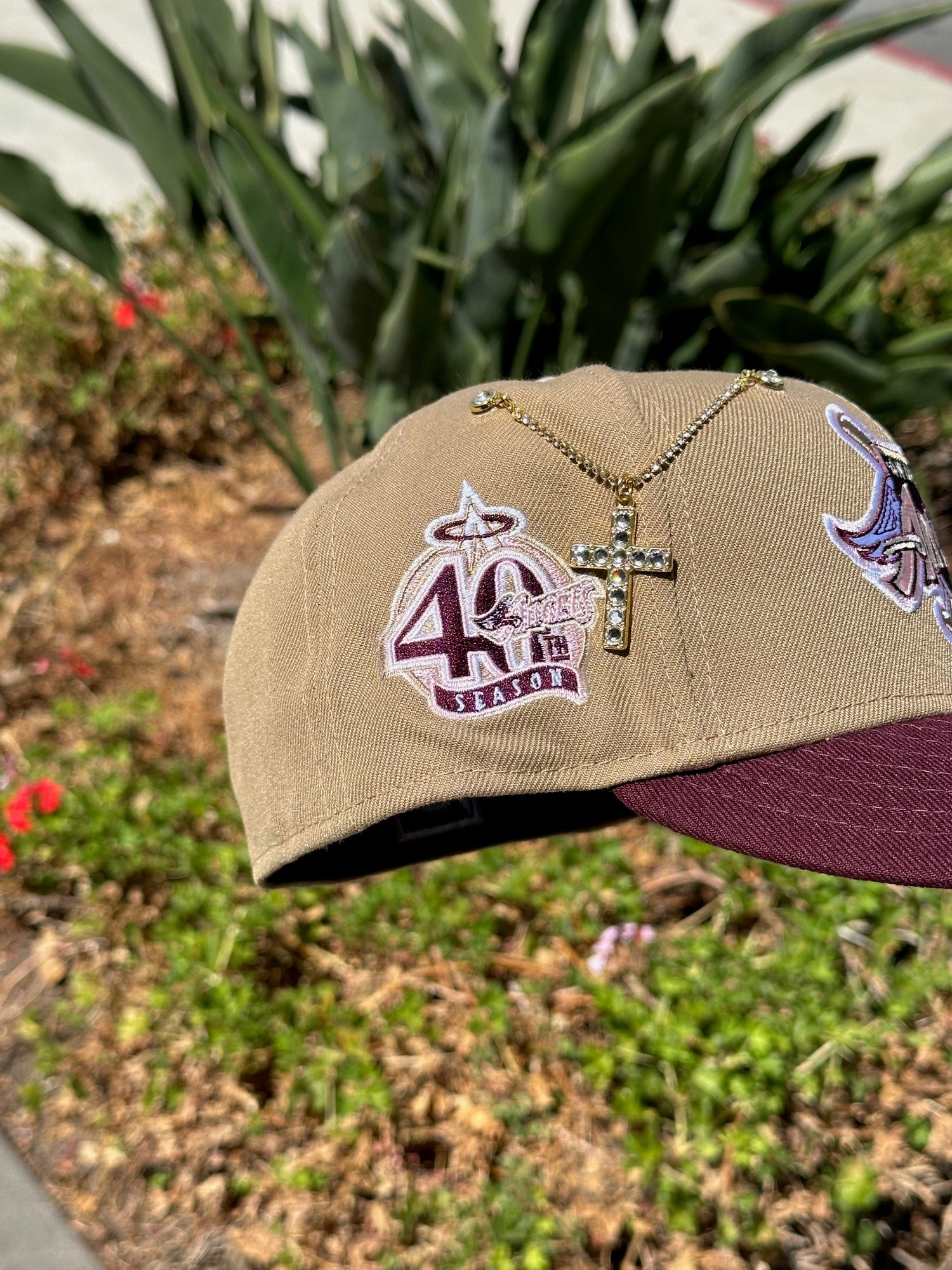 NEW ERA EXCLUSIVE 59FIFTY KHAKI/BURGUNDY ANAHEIM ANGELS W/ 40TH ANNIVERSARY SIDE PATCH