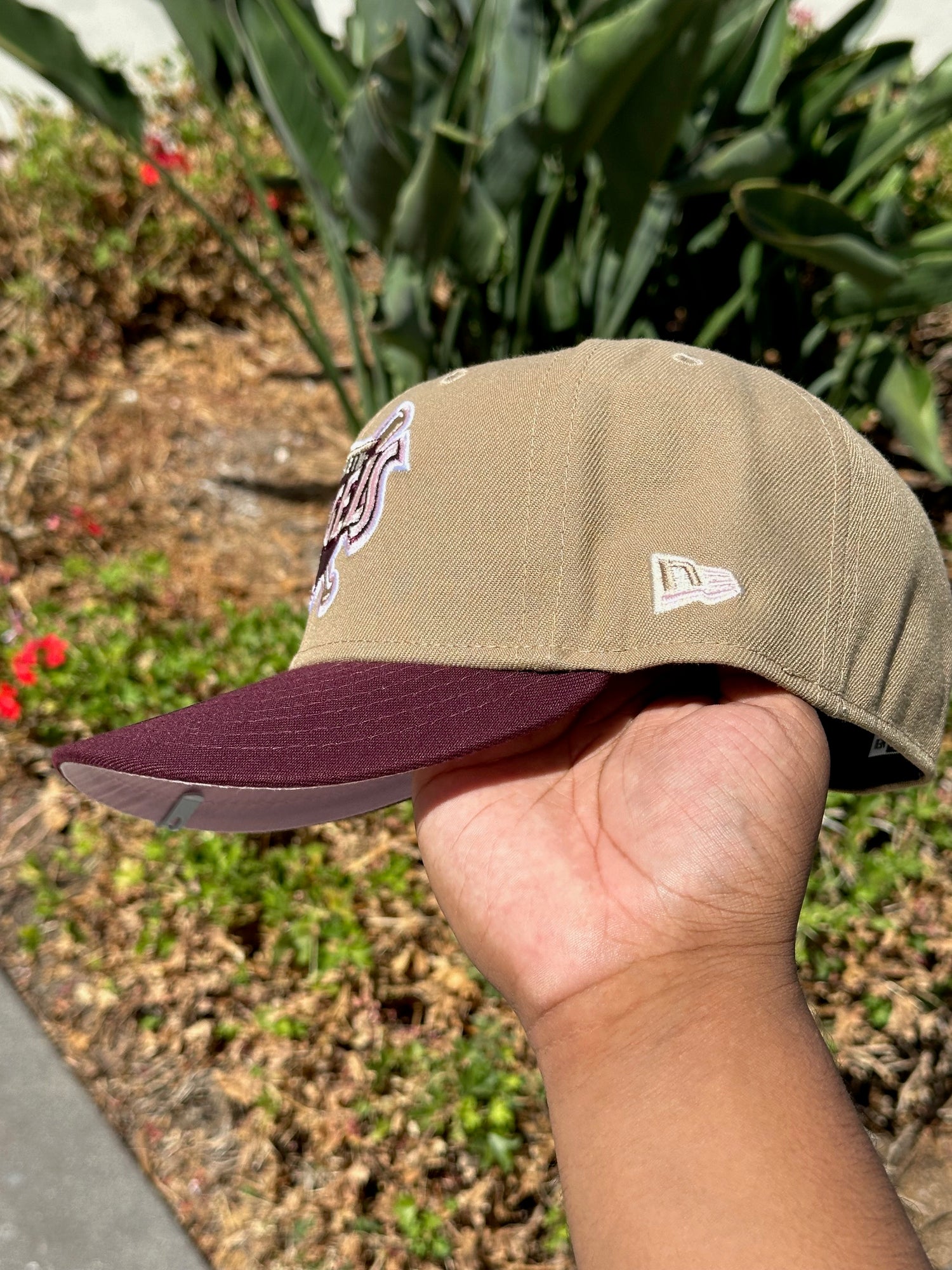 NEW ERA EXCLUSIVE 59FIFTY KHAKI/BURGUNDY ANAHEIM ANGELS W/ 40TH ANNIVERSARY SIDE PATCH