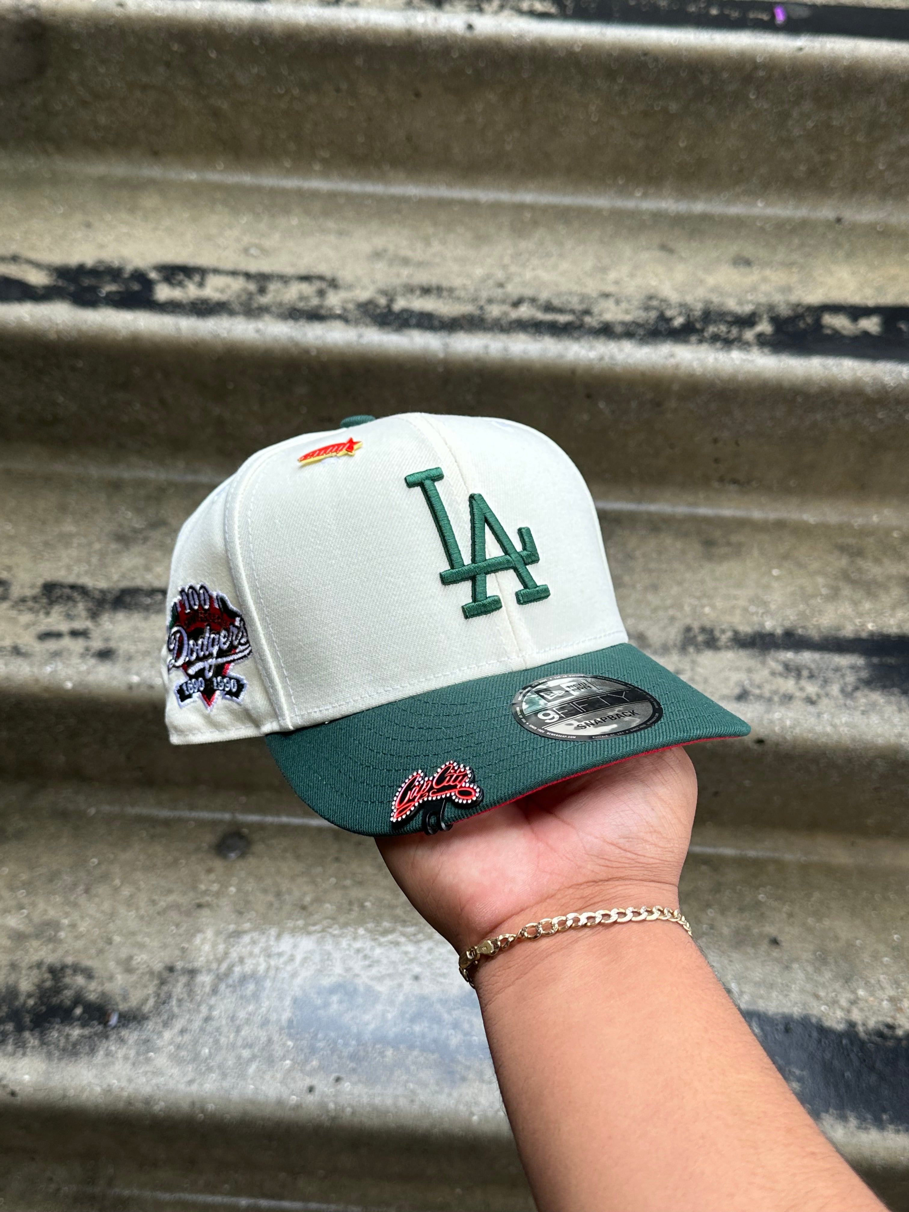 NEW ERA EXCLUSIVE 9FIFTY CHROME WHITE/GREEN LOS ANGELES DODGERS SNAPBACK W/ 100TH ANNIVERSARY PATCH