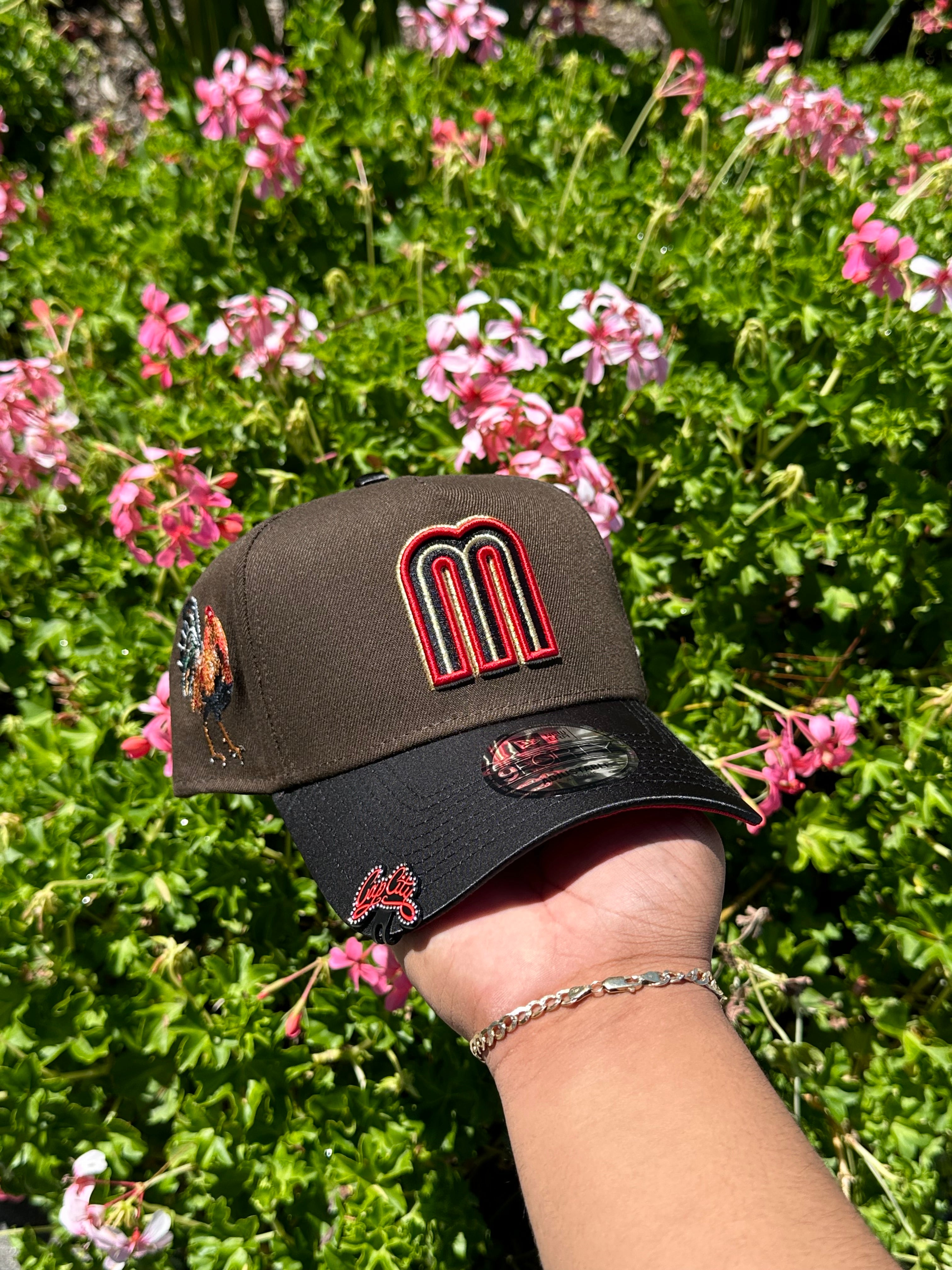 NEW ERA EXCLUSIVE 9FORTY MOCHA/SATIN MEXICO A-FRAME ADJUSTABLE W/ EL GALLO SIDE PATCH
