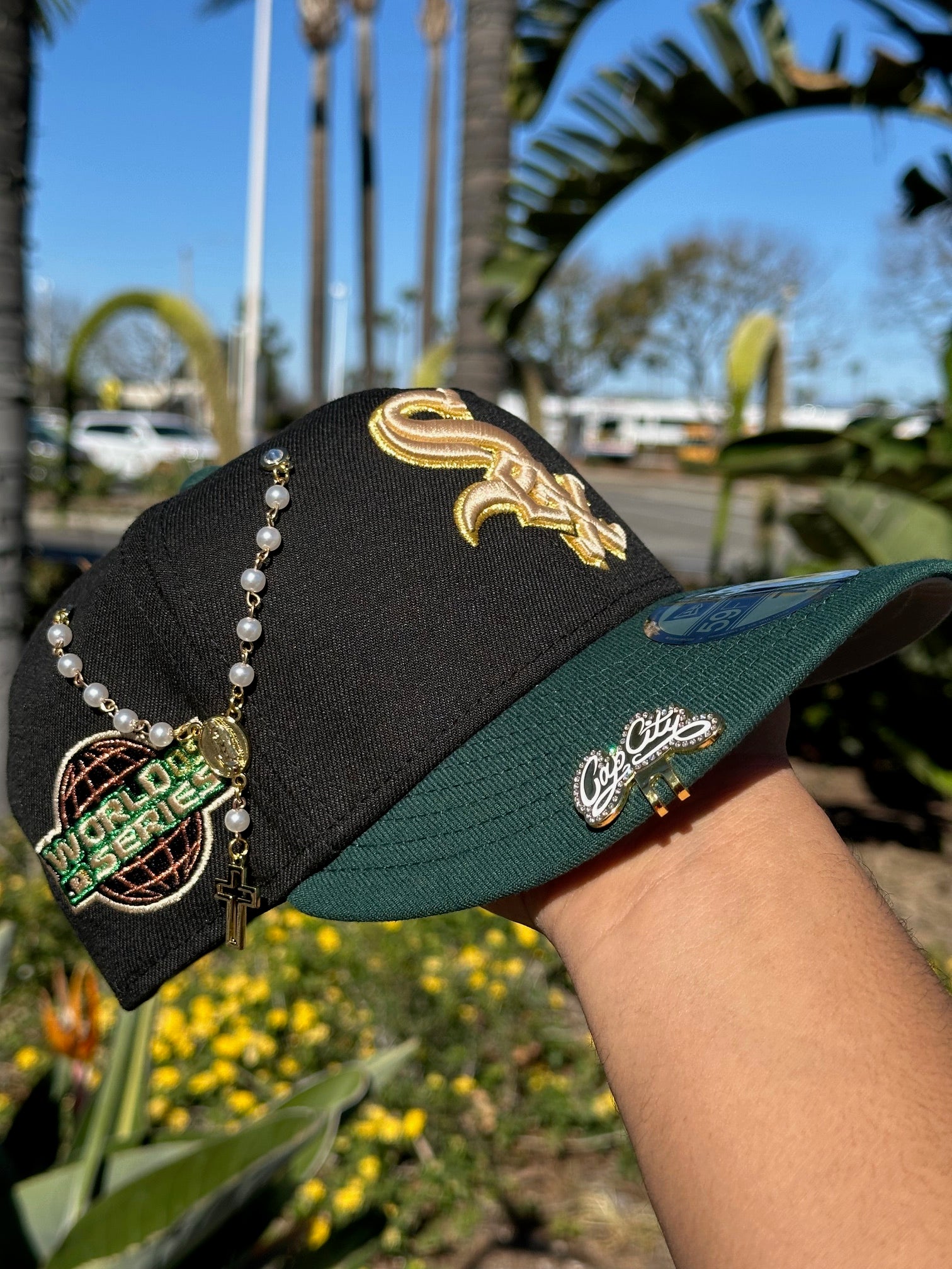 NEW ERA 59FIFTY BLACK/FOREST GREEN CHICAGO WHITE SOX W/ 2005 WORLD SERIES SIDE PATCH