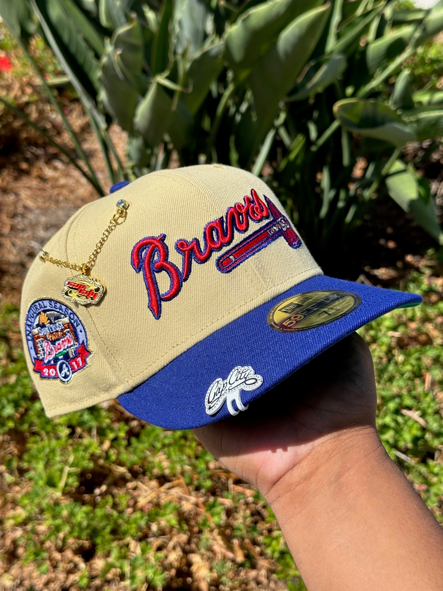 NEW ERA 59FIFTY VEGAS GOLD/BLUE ATLANTA BRAVES SCRIPT W/ 2017 INAUGURAL  SEASON SIDE PATCH
