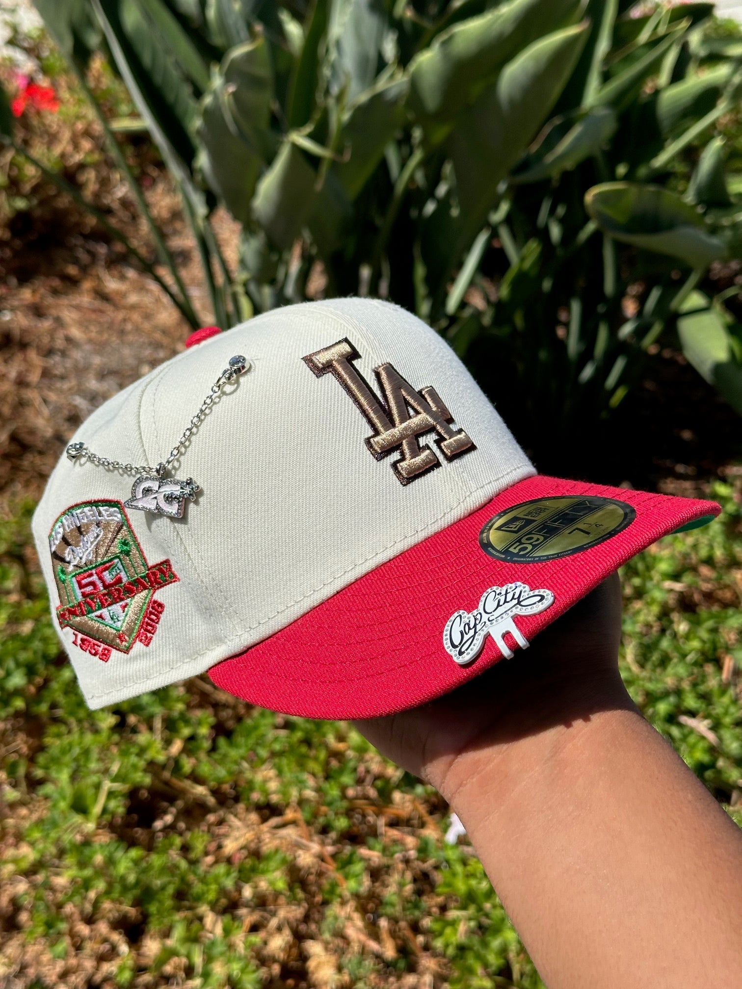 NEW ERA EXCLUSIVE 59FIFTY CHROME WHITE/RED LOS ANGELES DODGERS W/ 50TH ANNIVERSARY SIDE PATCH