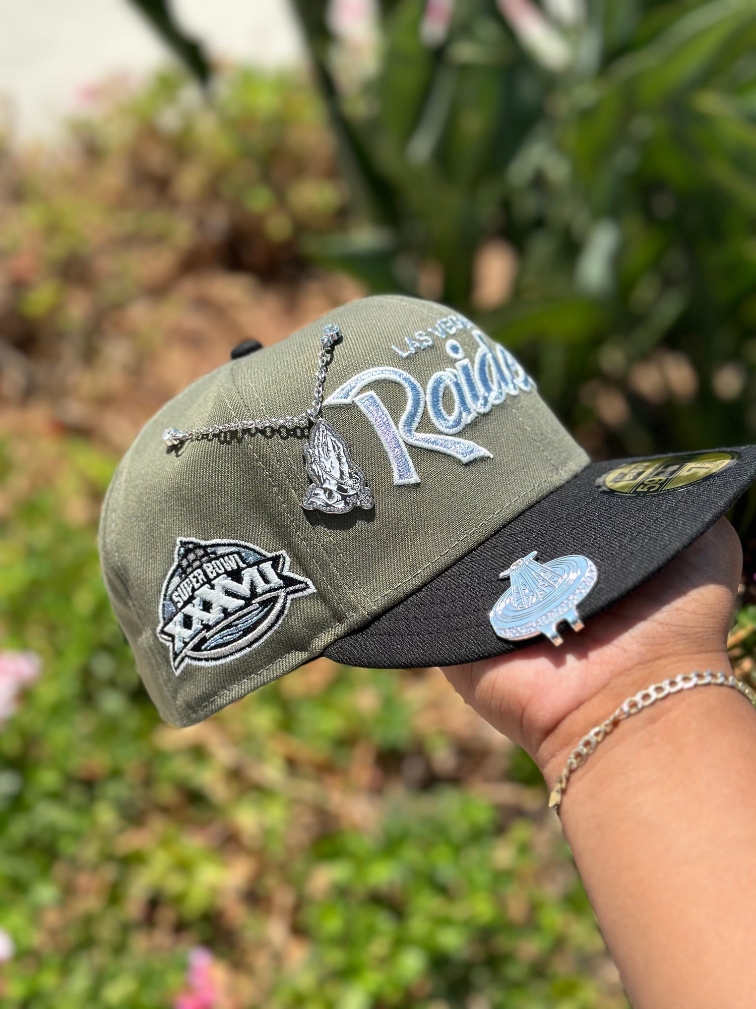 NEW ERA EXCLUSIVE 59FIFTY OLIVE GREEN/BLACK LAS VEGAS RAIDERS SCRIPT W/ XXXVII SUPER BOWL SIDE PATCH