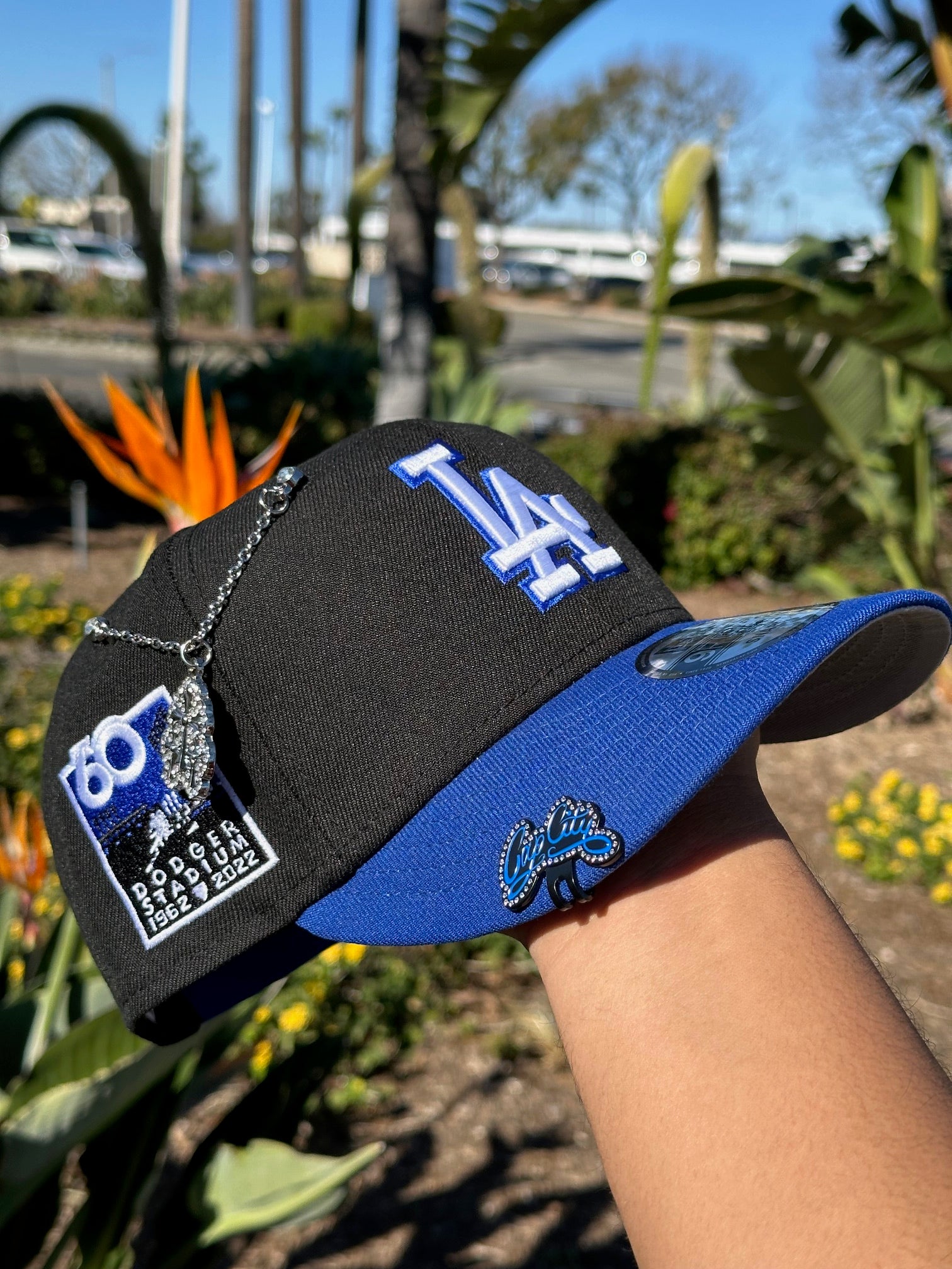 NEW ERA EXCLUSIVE 9FIFTY BLACK/BLUE LOS ANGELES DODGERS SNAPBACK W/ DODGER STADIUM SIDE PATCH