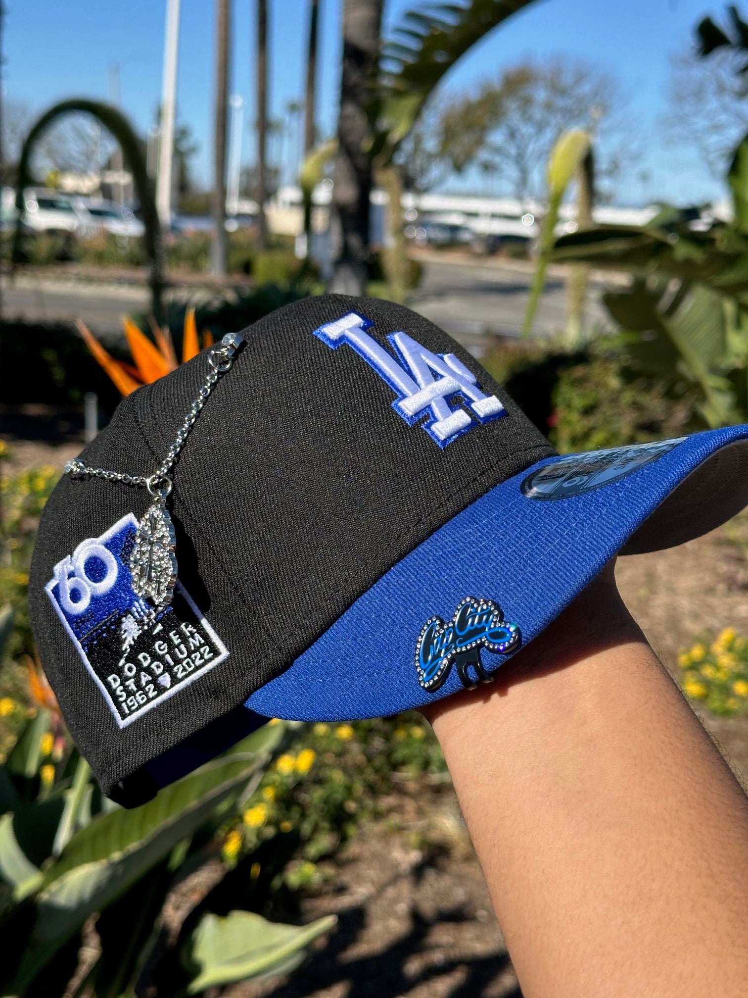 NEW ERA EXCLUSIVE 9FIFTY BLACK/BLUE LOS ANGELES DODGERS SNAPBACK W/ DODGER STADIUM SIDE PATCH