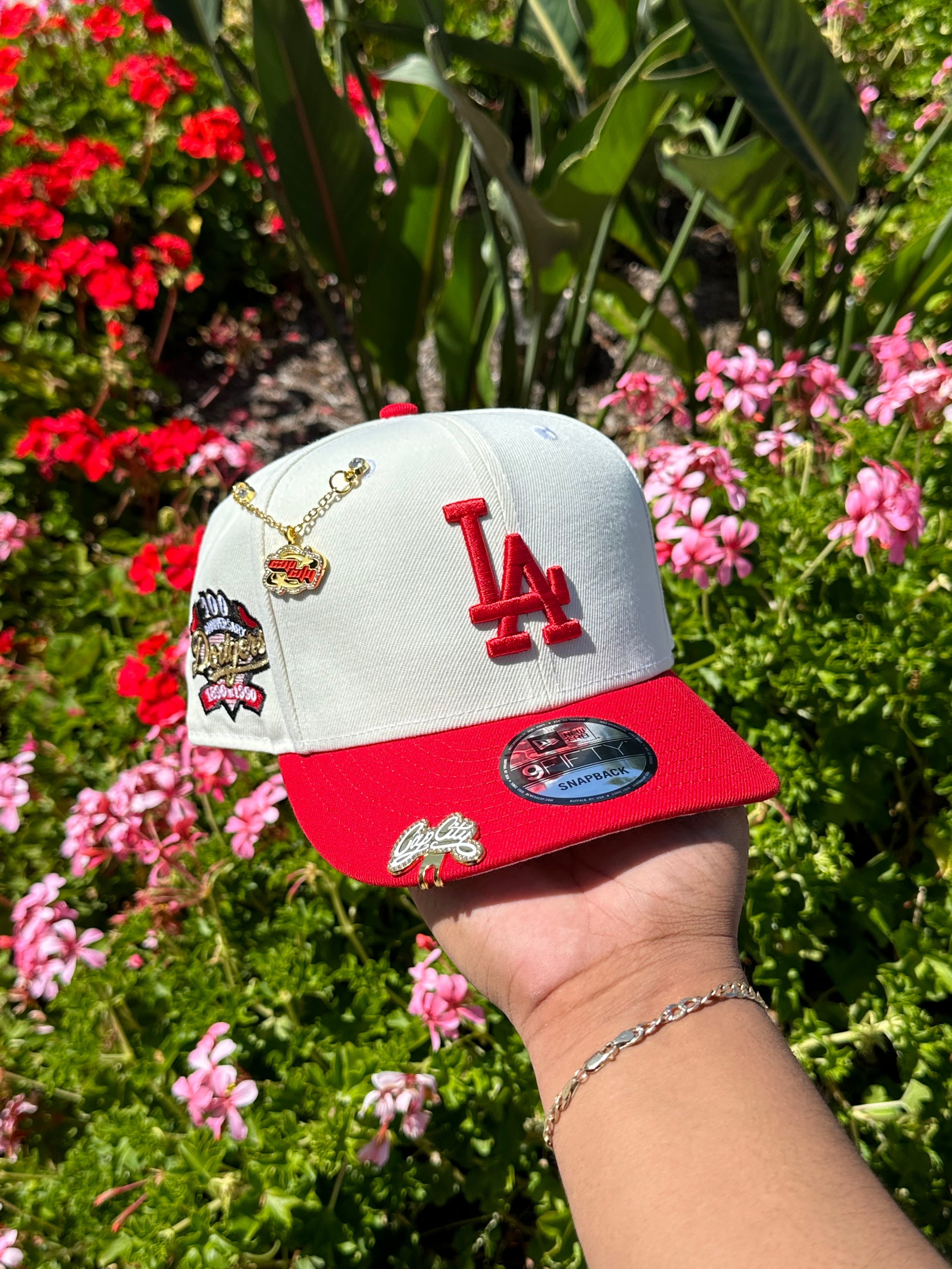 NEW ERA EXCLUSIVE 9FIFTY CHROME WHITE/RED LOS ANGELES DODGERS SNAPBACK W/ 100TH ANNIVERSARY PATCH