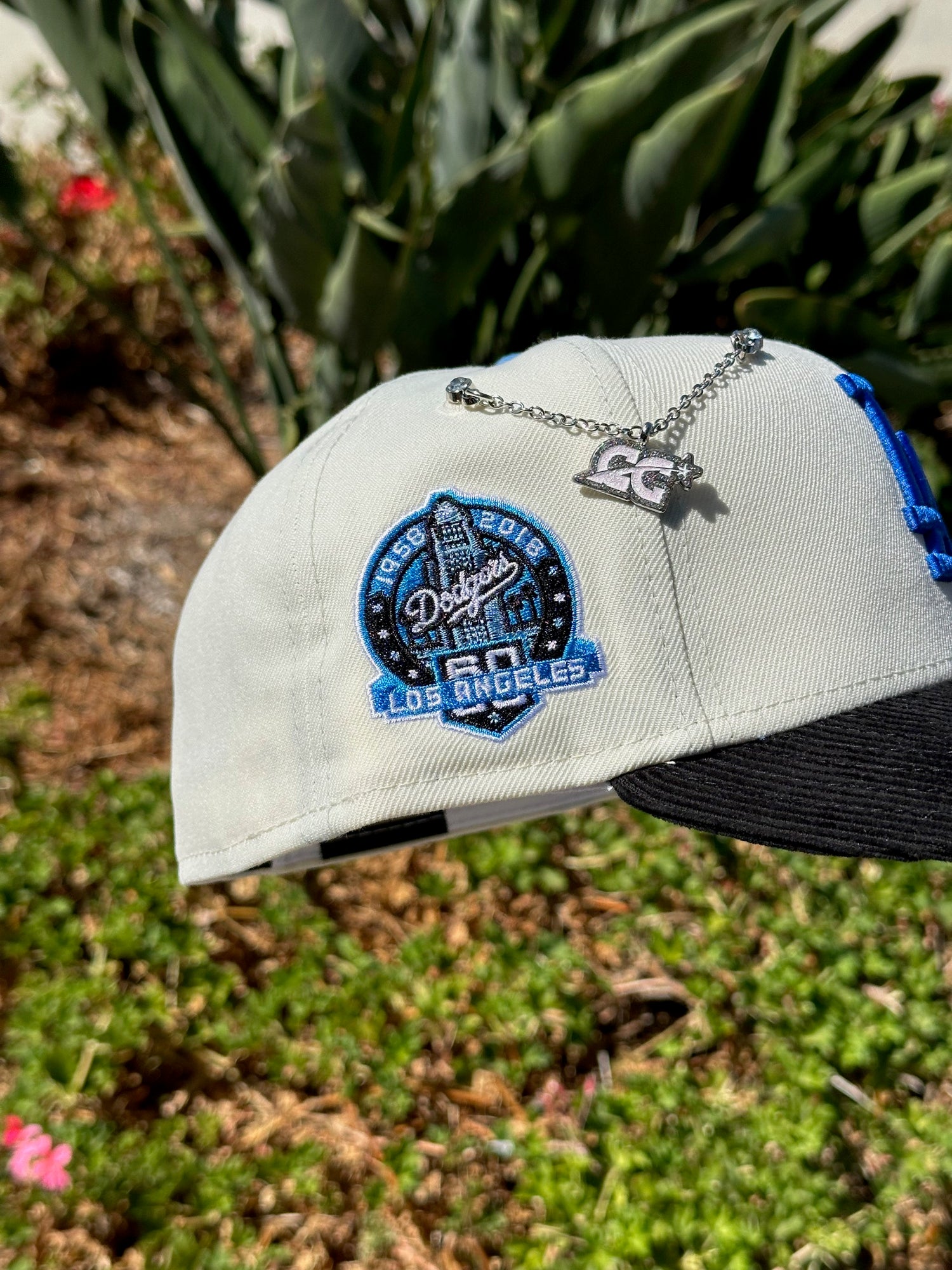 NEW ERA EXCLUSIVE 59FIFTY CHROME WHITE/CORDUROY LOS ANGELES DODGERS W/ 60TH ANNIVERSARY SIDE PATCH
