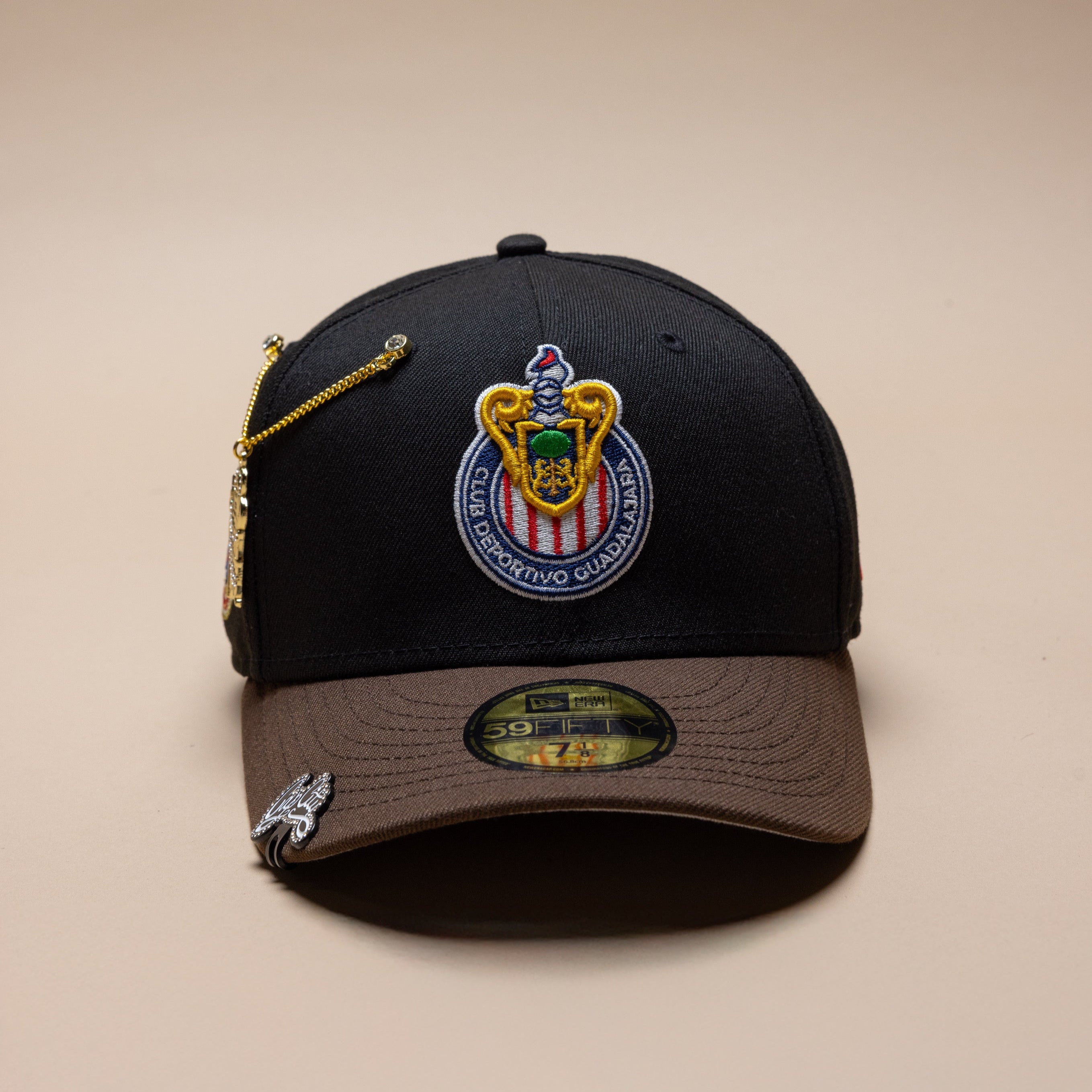 NEW ERA EXCLUSIVE 59FIFTY BLACK/BROWN CHIVAS DE GUADALAJARA W/ 115TH ANIVERSARIO SIDE PATCH\