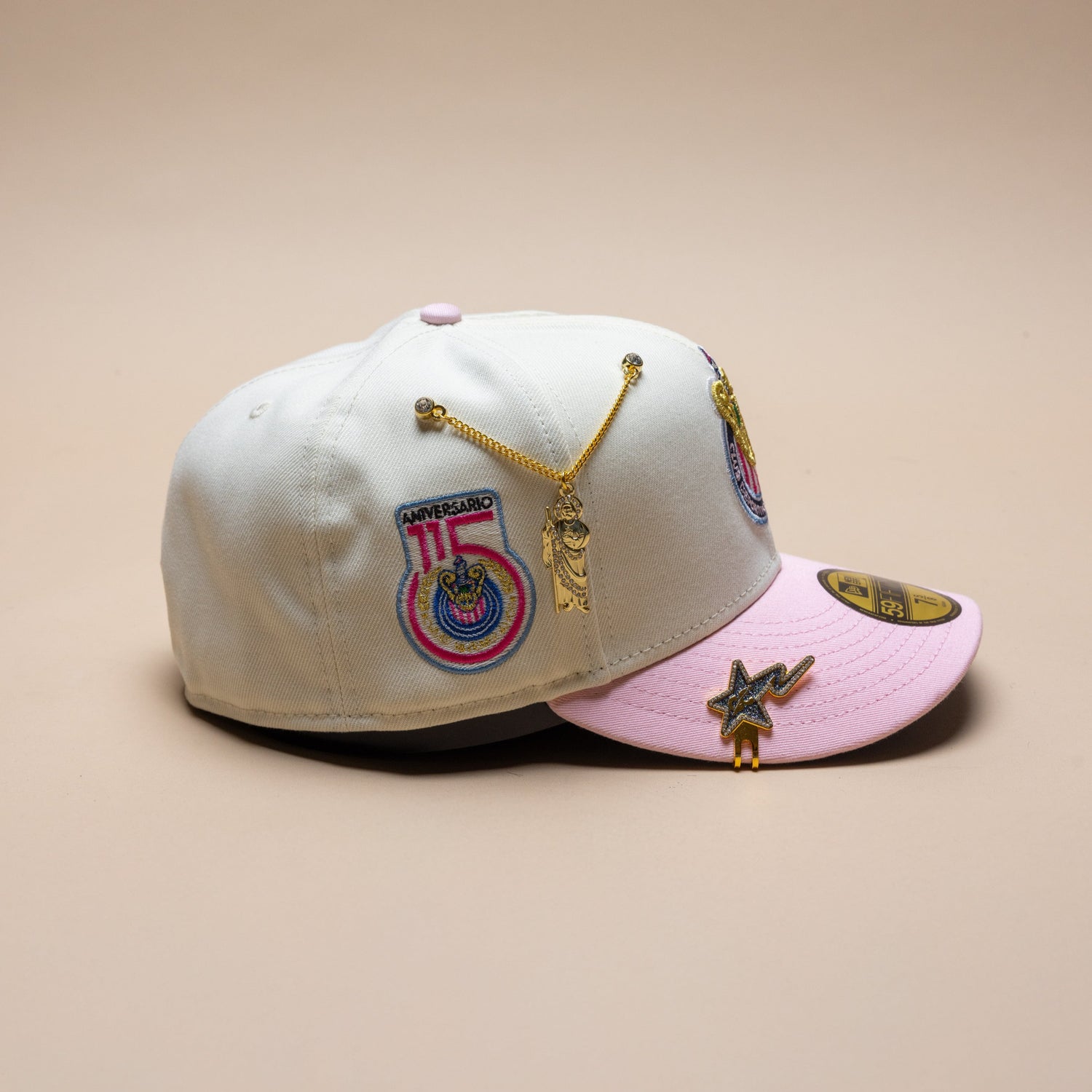 NEW ERA EXCLUSIVE 59FIFTY CHROME WHITE/PINK "CHIVAS DE GUADALAJARA" W/ 115TH ANNIVERSARY SIDE PATCH