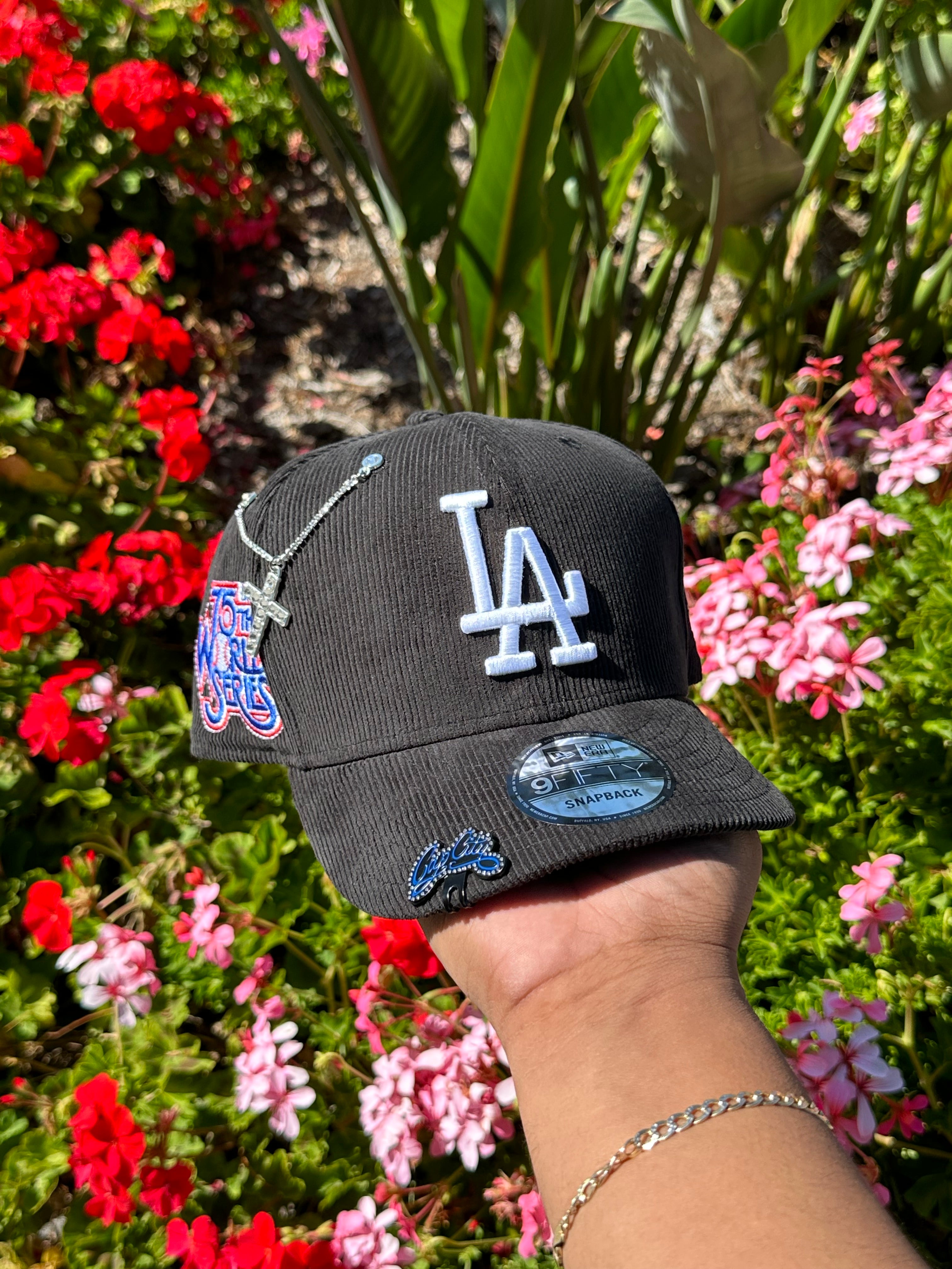 NEW ERA EXCLUSIVE 9FIFTY CORDUROY LOS ANGELES DODGERS SNAPBACK W/ 75TH ANNIVERSARY PATCH
