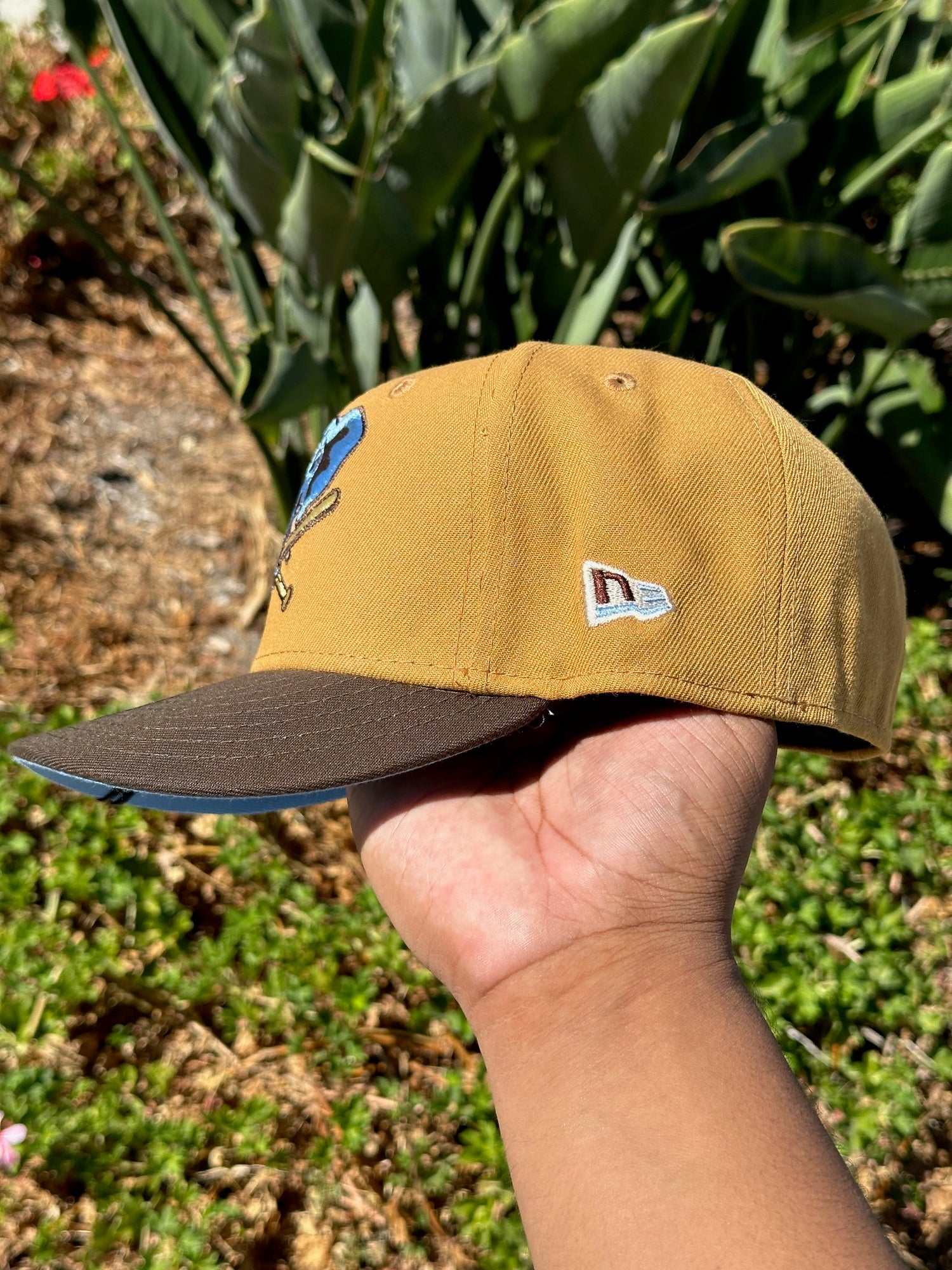 NEW ERA EXCLUSIVE 59FIFTY TAN/WALNUT OAKLAND ATHLETICS W/ 40TH ANNIVERSARY SIDE PATCH