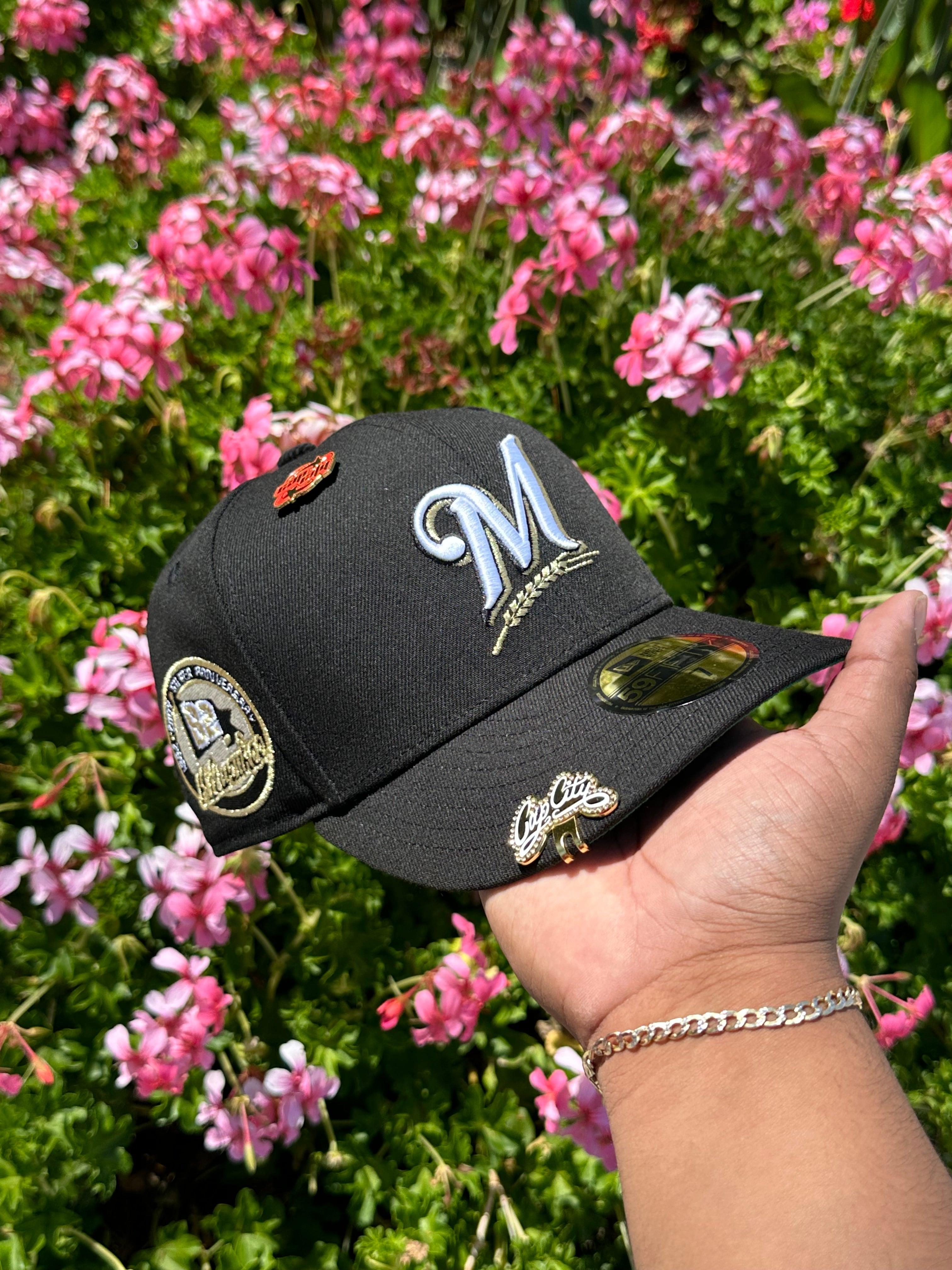 NEW ERA EXCLUSIVE 59FIFTY BLACK MILWAUKEE BREWERS W/ SILVER ANNIVERSARY PATCH