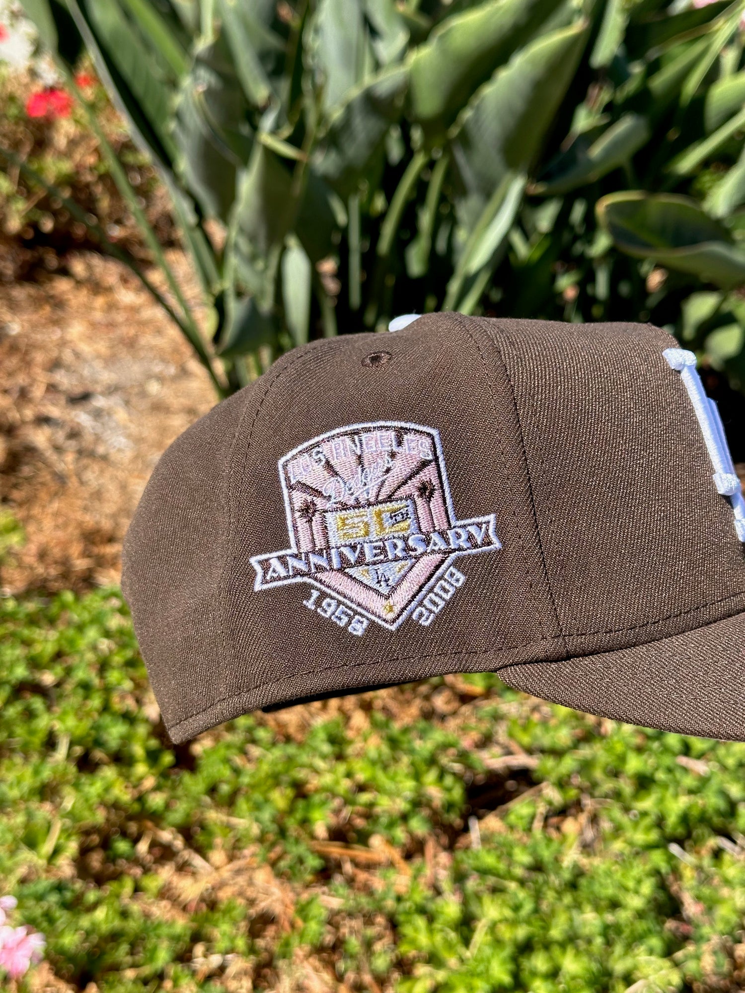 NEW ERA EXCLUSIVE 9FIFTY A-FRAME WALNUT LOS ANGELES DODGERS W/ PINK HEART + 50TH ANNIVERSARY SIDE PATCH