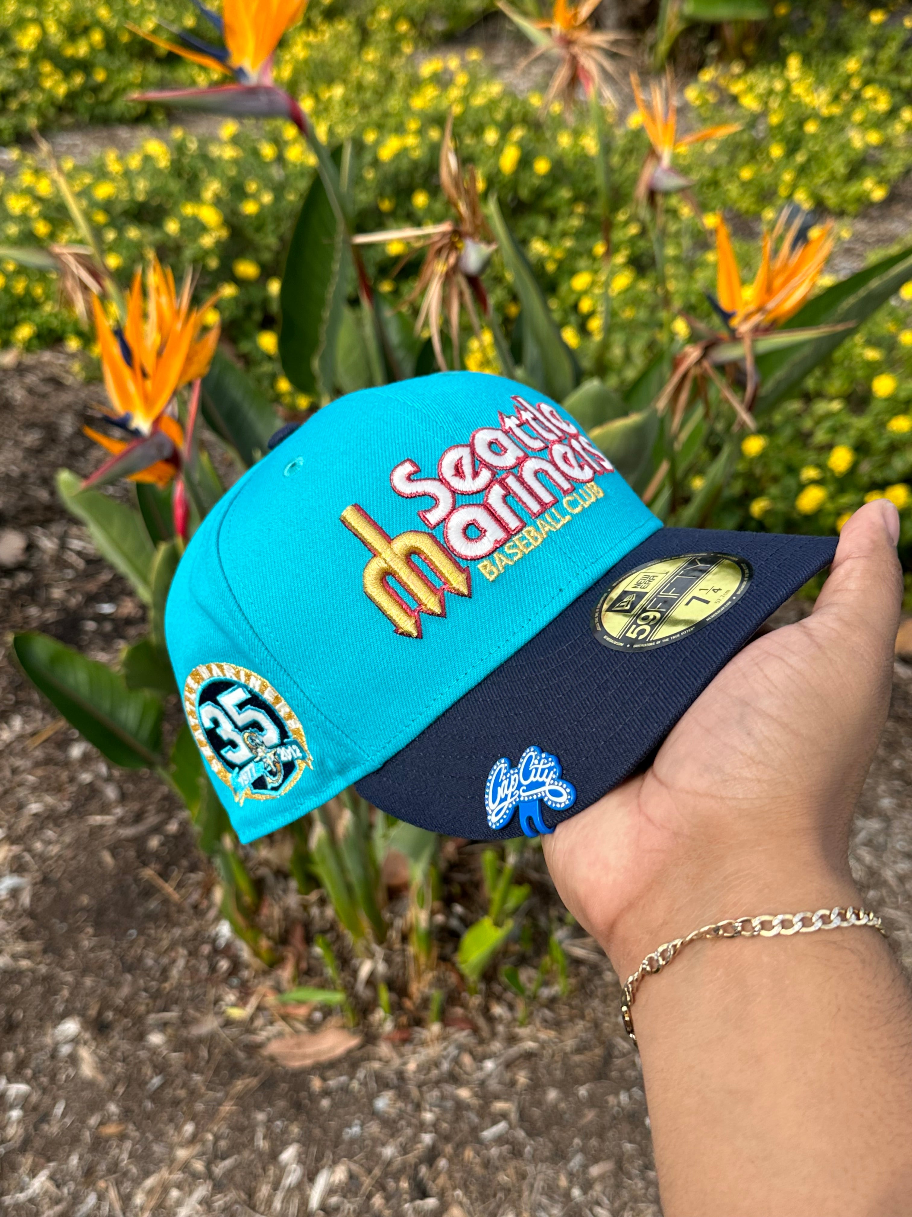 NEW ERA EXCLUSIVE 59FIFTY TEAL/NAVY BLUE SEATTLE MARINERS SCRIPT W/ 35