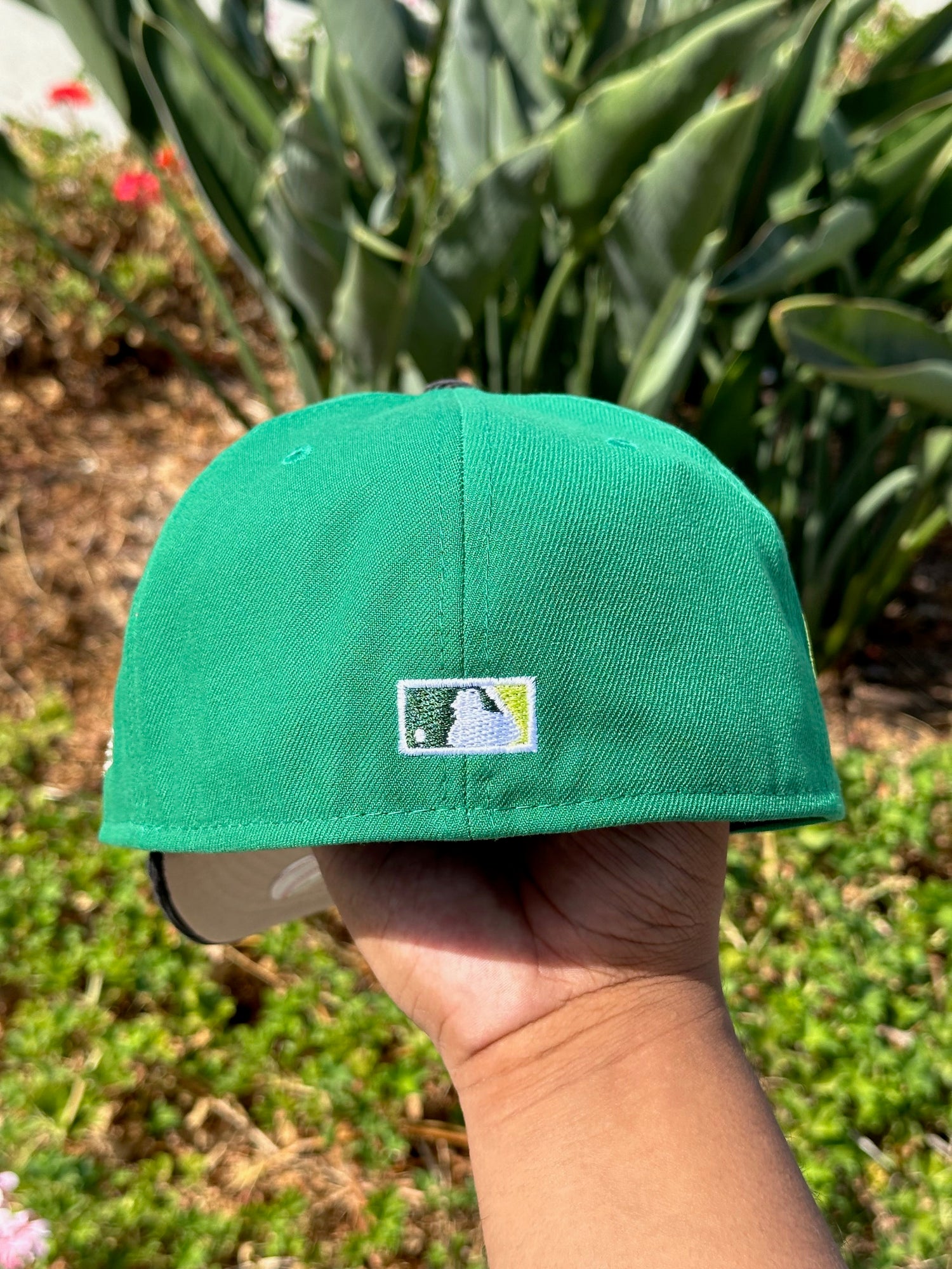 NEW ERA EXCLUSIVE 59FIFTY GREEN/CORDUROY MILWAUKEE BREWERS W/ SILVER ANNIVERSARY  SIDE PATCH