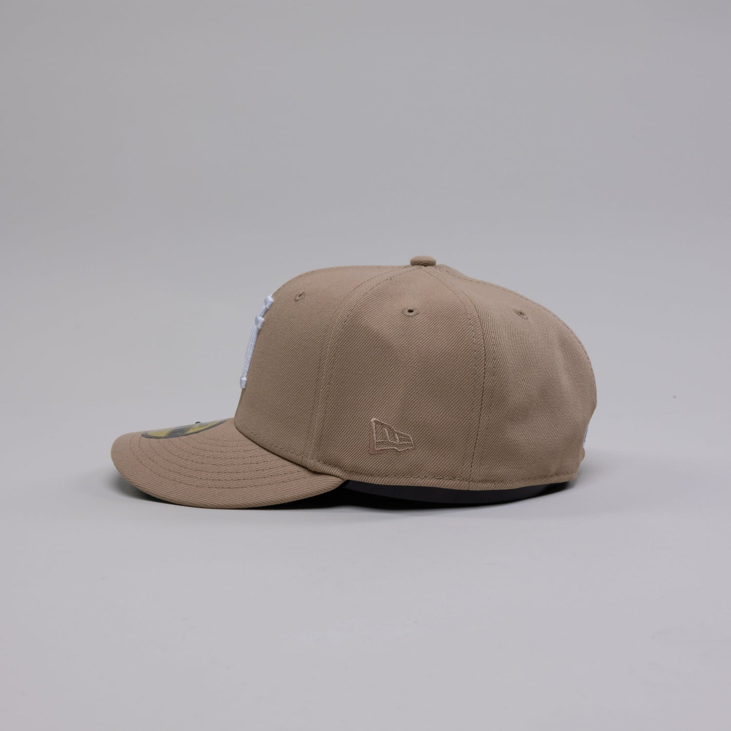 NEW ERA EXCLUSIVE 59FIFTY LIGHT KHAKI UPSIDE DOWN LOS ANGELES DODGERS W/ DODGER STADIUM SIDE PATCH