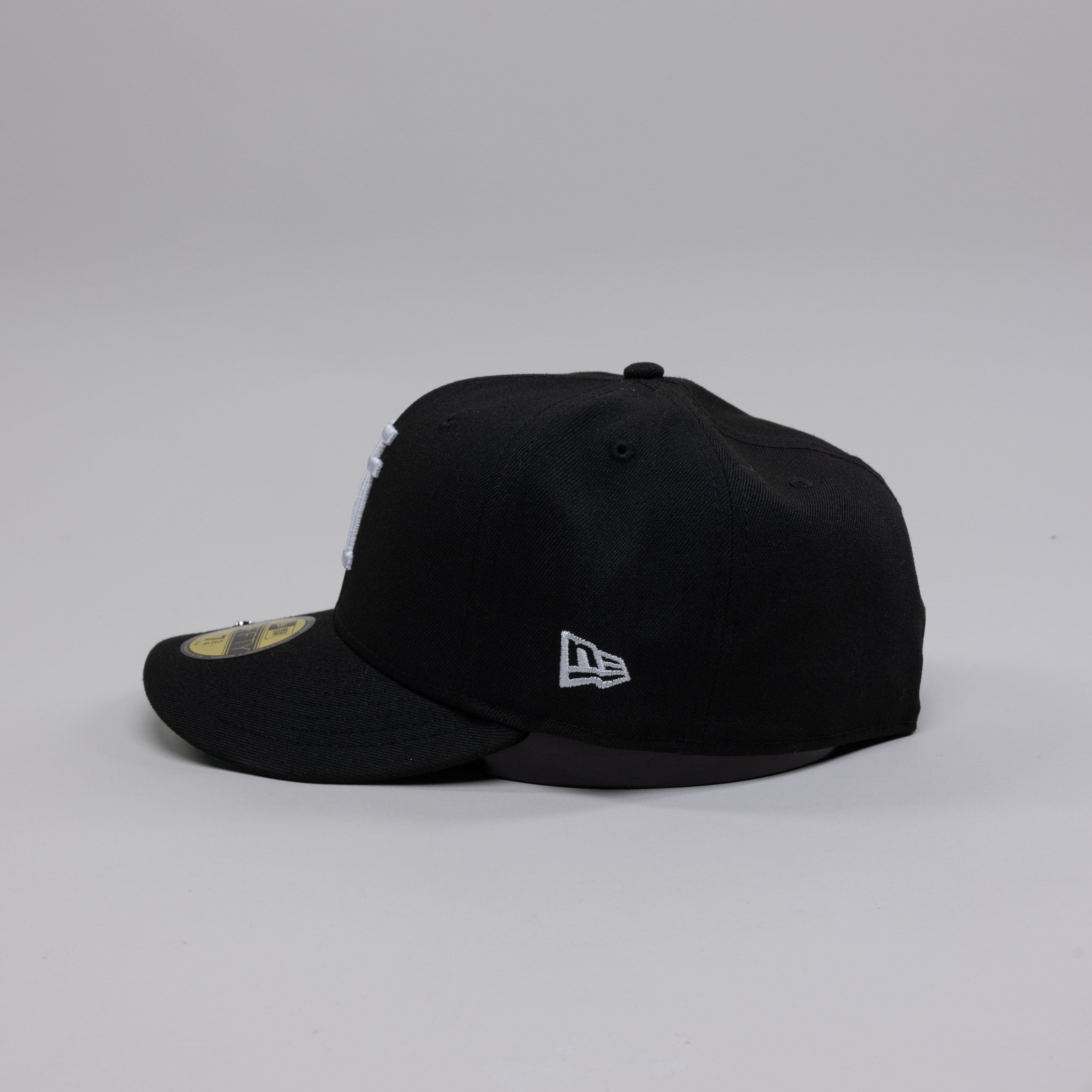NEW ERA EXCLUSIVE 59FIFTY BLACK UPSIDE DOWN LOS ANGELES