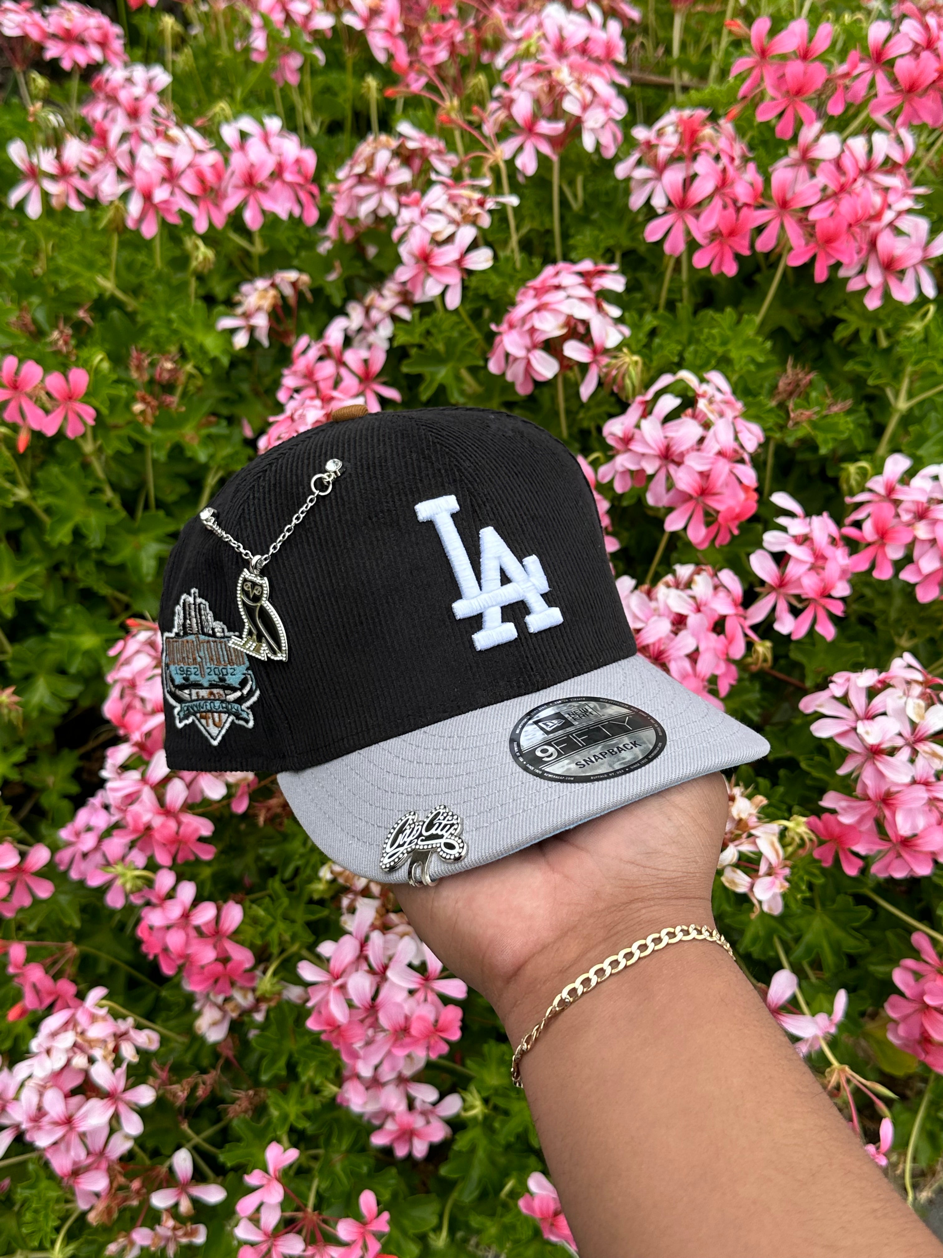 NEW ERA EXCLUSIVE 9FIFTY CORDUROY/GREY LOS ANGELES DODGERS SNAPBACK W/ 40TH ANNIVERSARY PATCH
