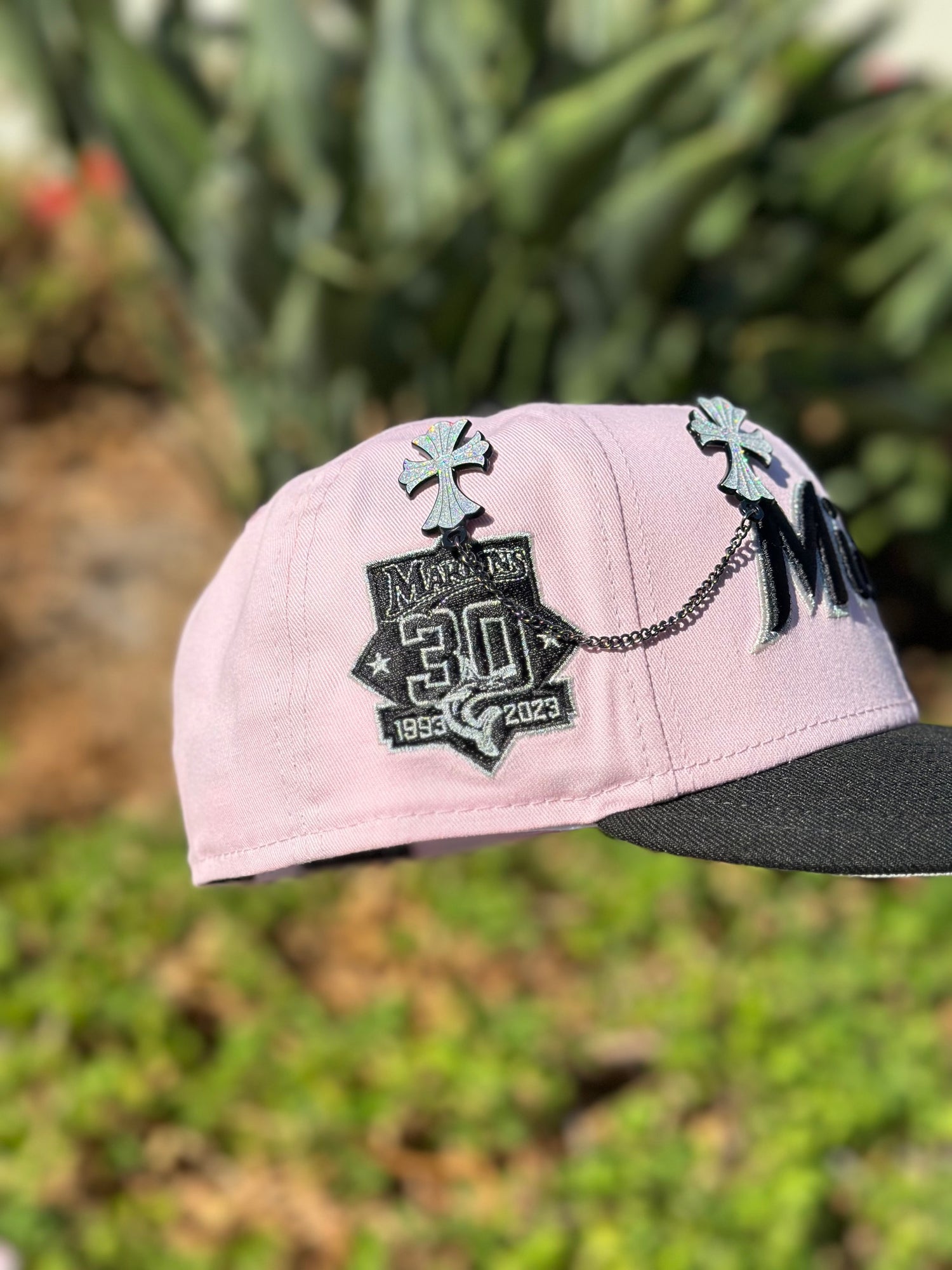 NEW ERA EXCLUSIVE 59FIFTY PINK/BLACK MIAMI MARLINS SCRIPT W/ 30TH ANNIVERSARY PATCH