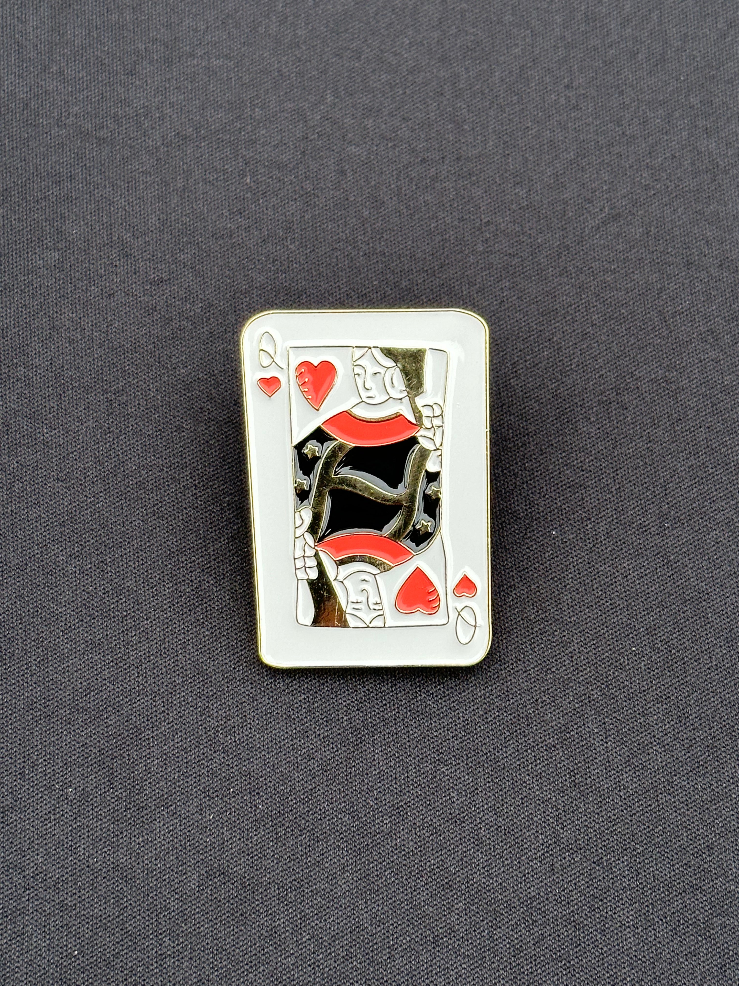 *NEW DECK OF CARDS "THE QUEEN" EXCLUSIVE PIN VERY LIMITED