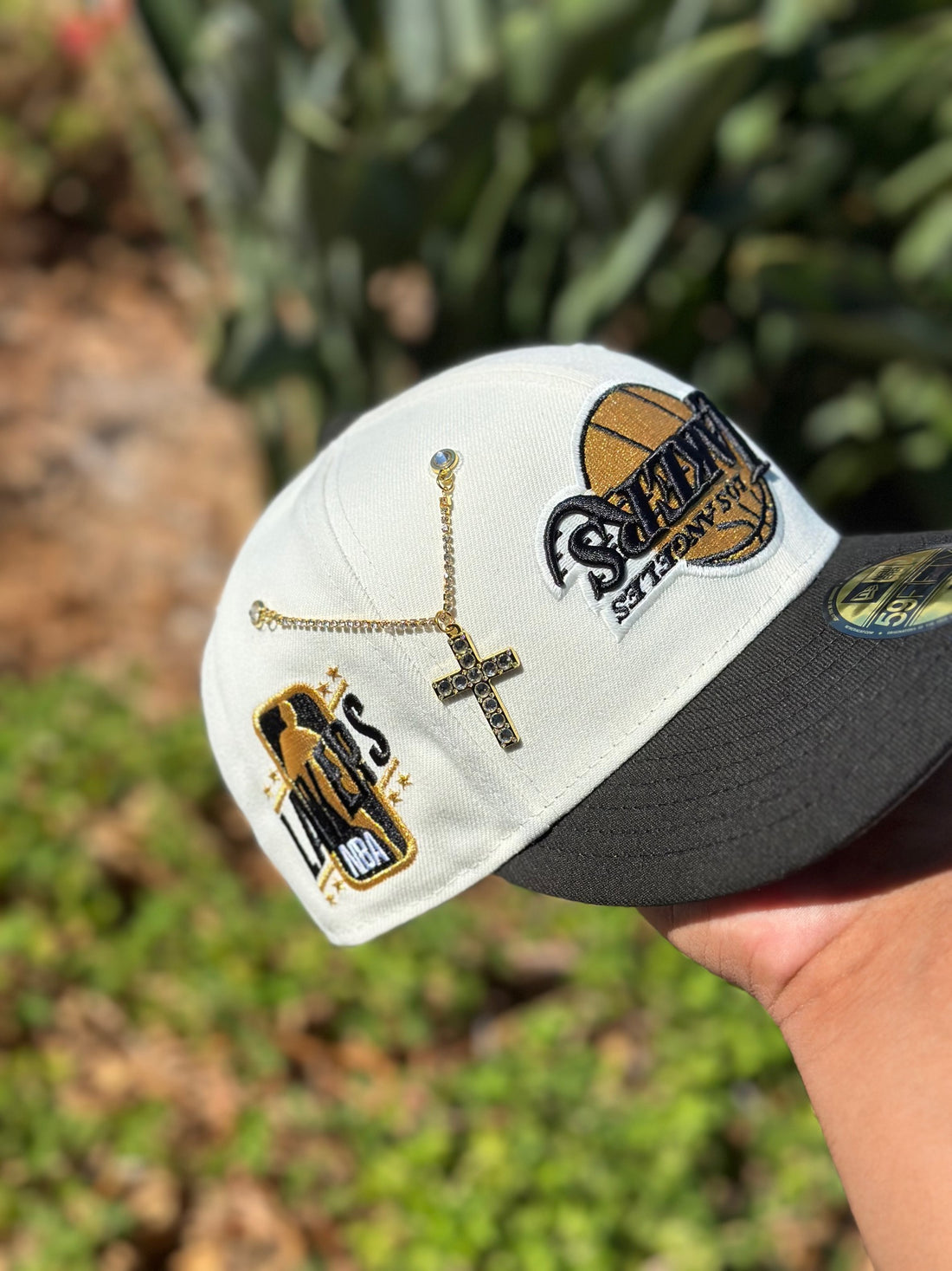 NEW ERA EXCLUSIVE 59FIFTY CHROME WHITE/BLACK UPSIDE DOWN 