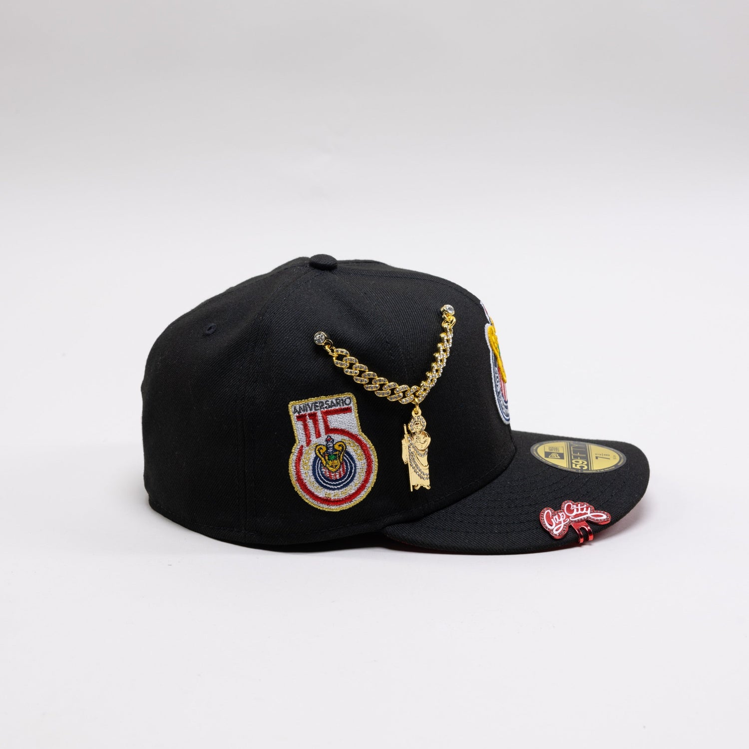 NEW ERA EXCLUSIVE 59FIFTY BLACK CHIVAS DE GUADALAJARA W/ 115th ANIVERSARIO SIDE PATCH RED UV