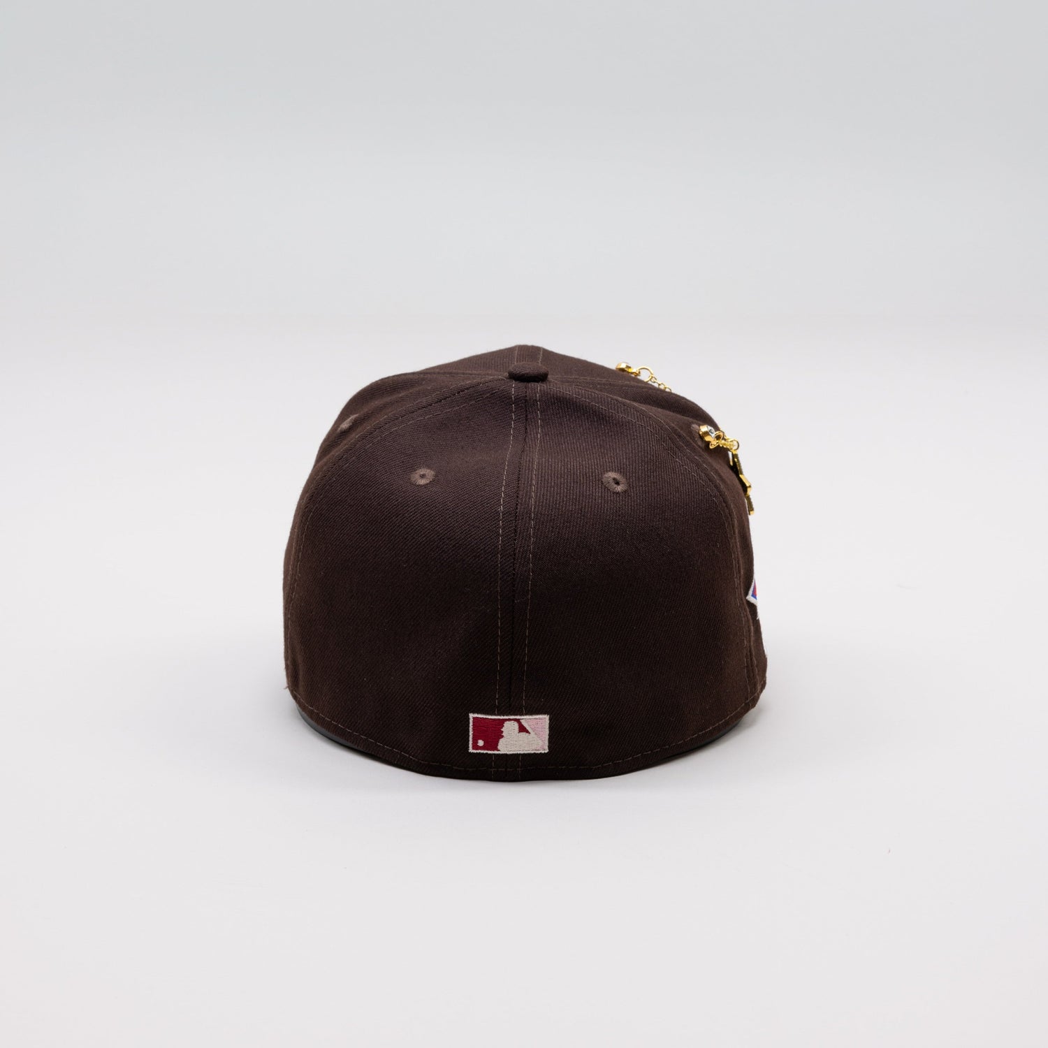 NEW ERA EXCLUSIVE 59FIFTY DARK BROWN NEW YORK YANKEES W/ 1999 WORLD SERIES SIDE PATCH