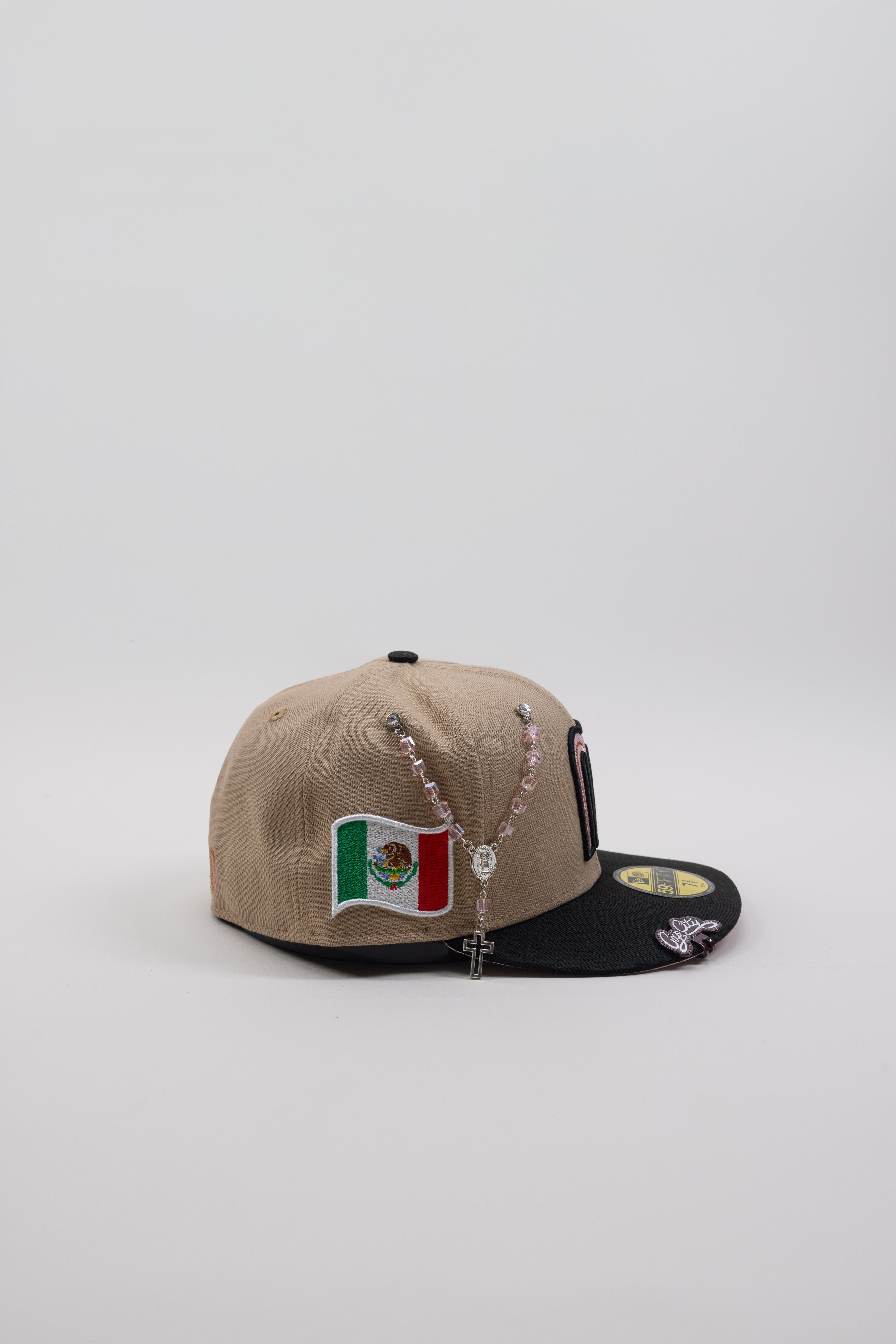 NEW ERA EXCLUSIVE 59FIFTY CAMEL BROWN/ BLACK MEXICO W/ MEXICO FLAG SIDE PATCH