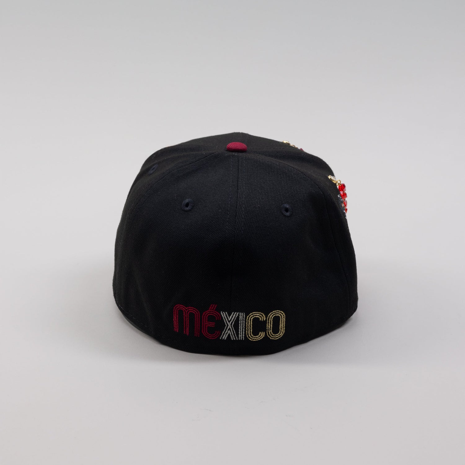 NEW ERA EXCLUSIVE 59FIFTY BLACK /BURGUNDY MEXICO W/ "EL GALLO" SIDE PATCH