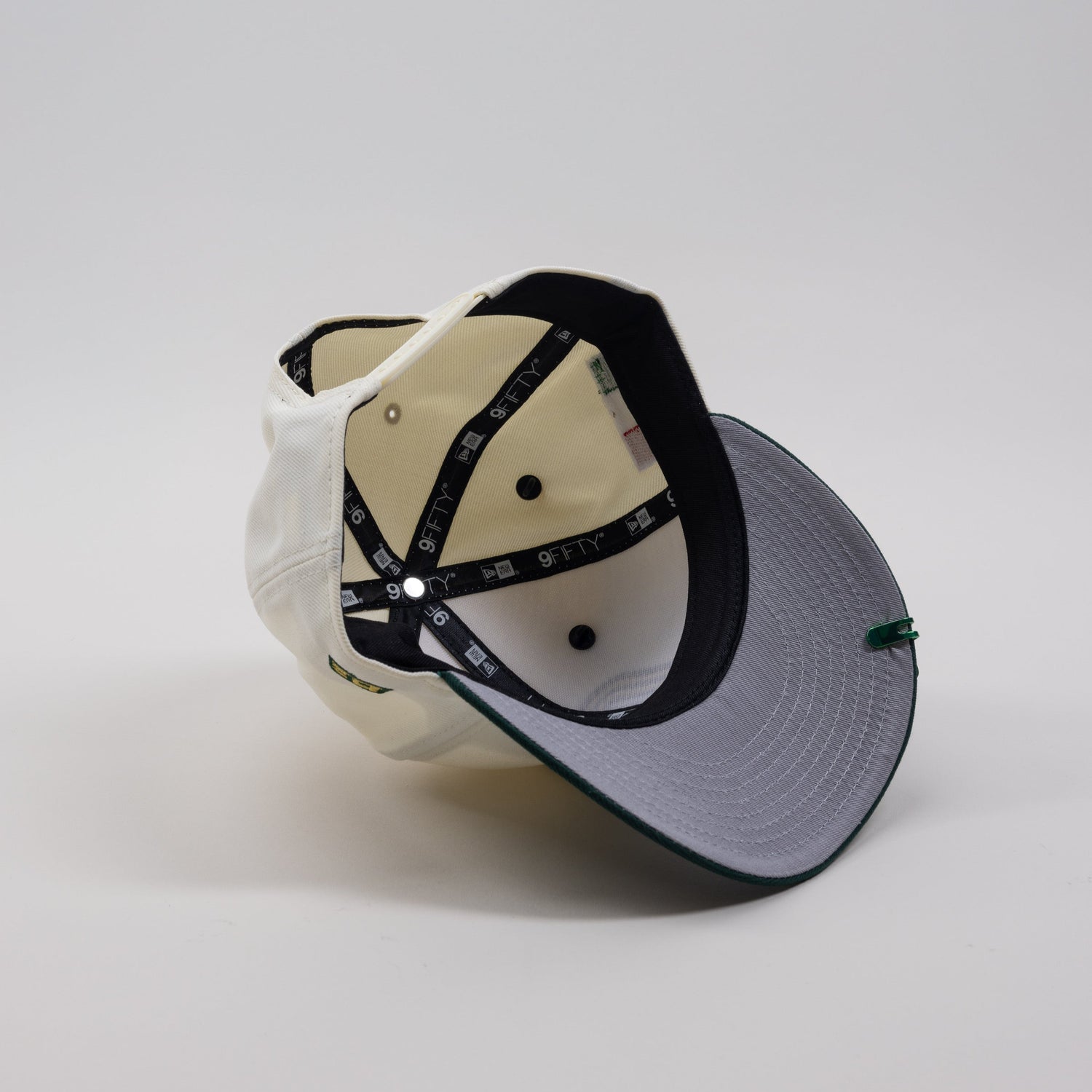 NEW ERA EXCLUSIVE 9FIFTY CHROME WHITE/FOREST GREEN MEXICO SNAPBACK W/ MEXICO FLAG SIDE PATCH