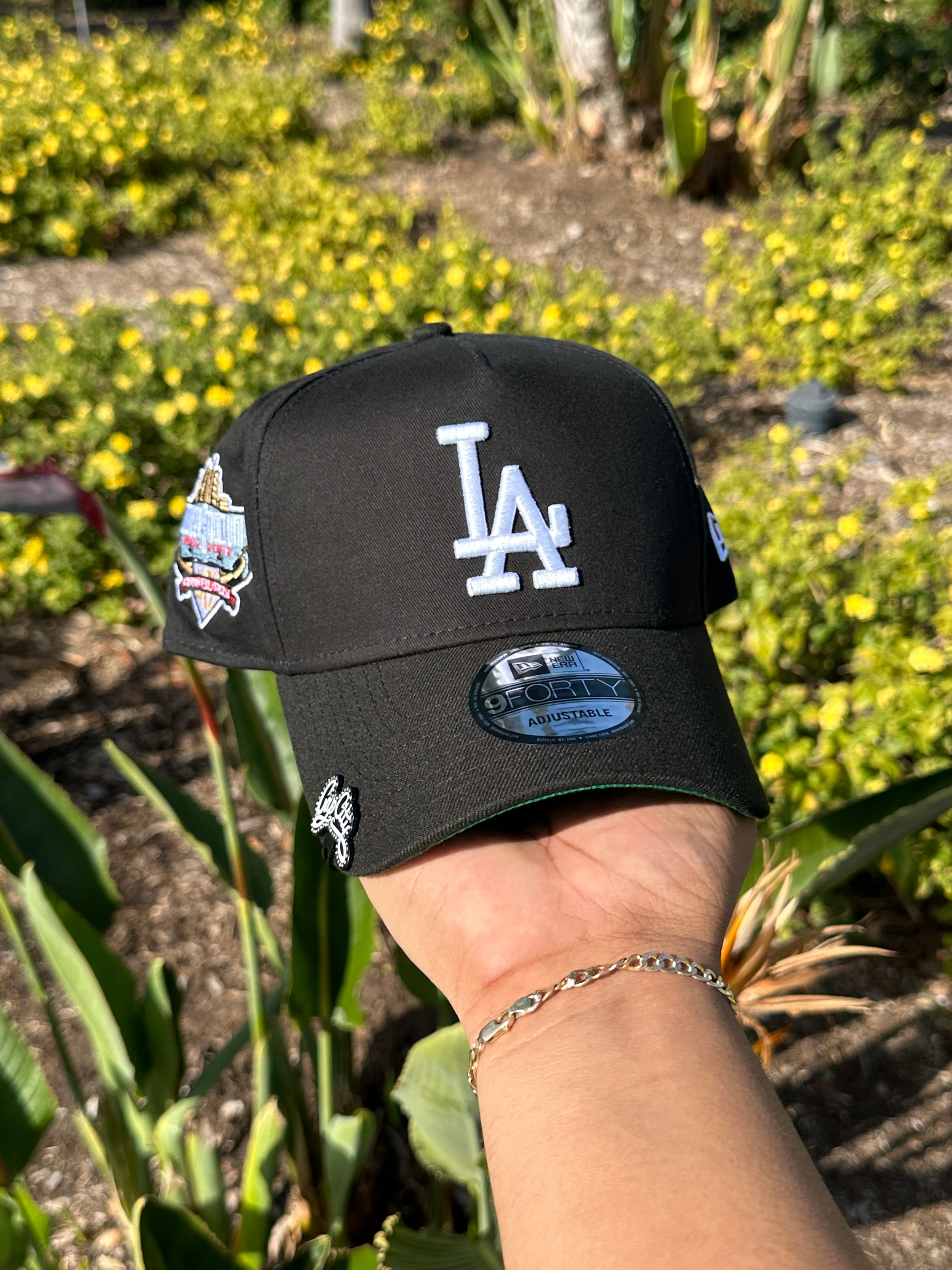 NEW ERA EXCLUSIVE 9FORTY A-FRAME BLACK LOS ANGELES DODGERS W/ 40TH ANNIVERSARY SIDE PATCH