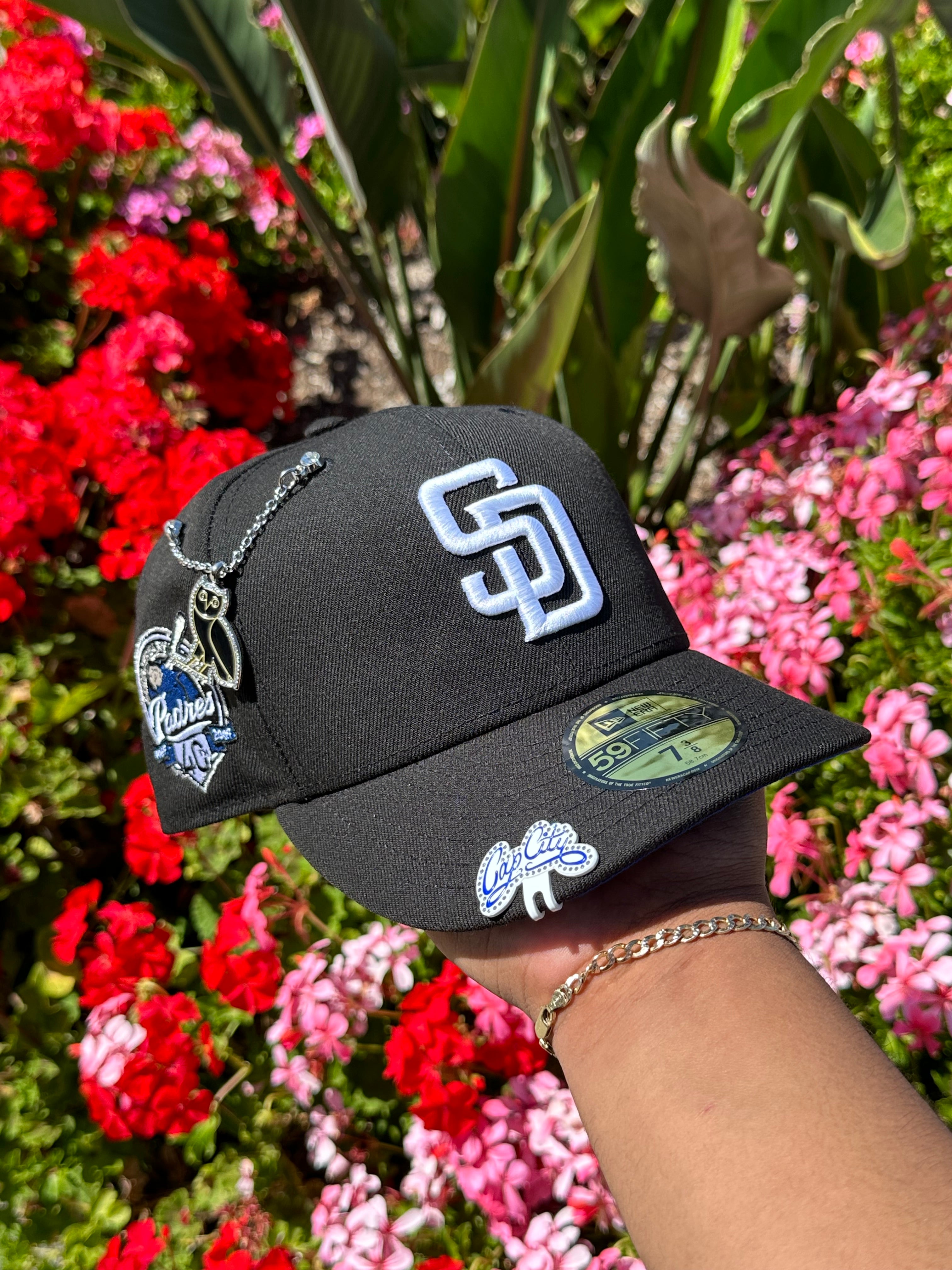 NEW ERA EXCLUSIVE 59FIFTY BLACK SAN DIEGO PADRES W/ 40TH ANNIVERSARY SIDE PATCH