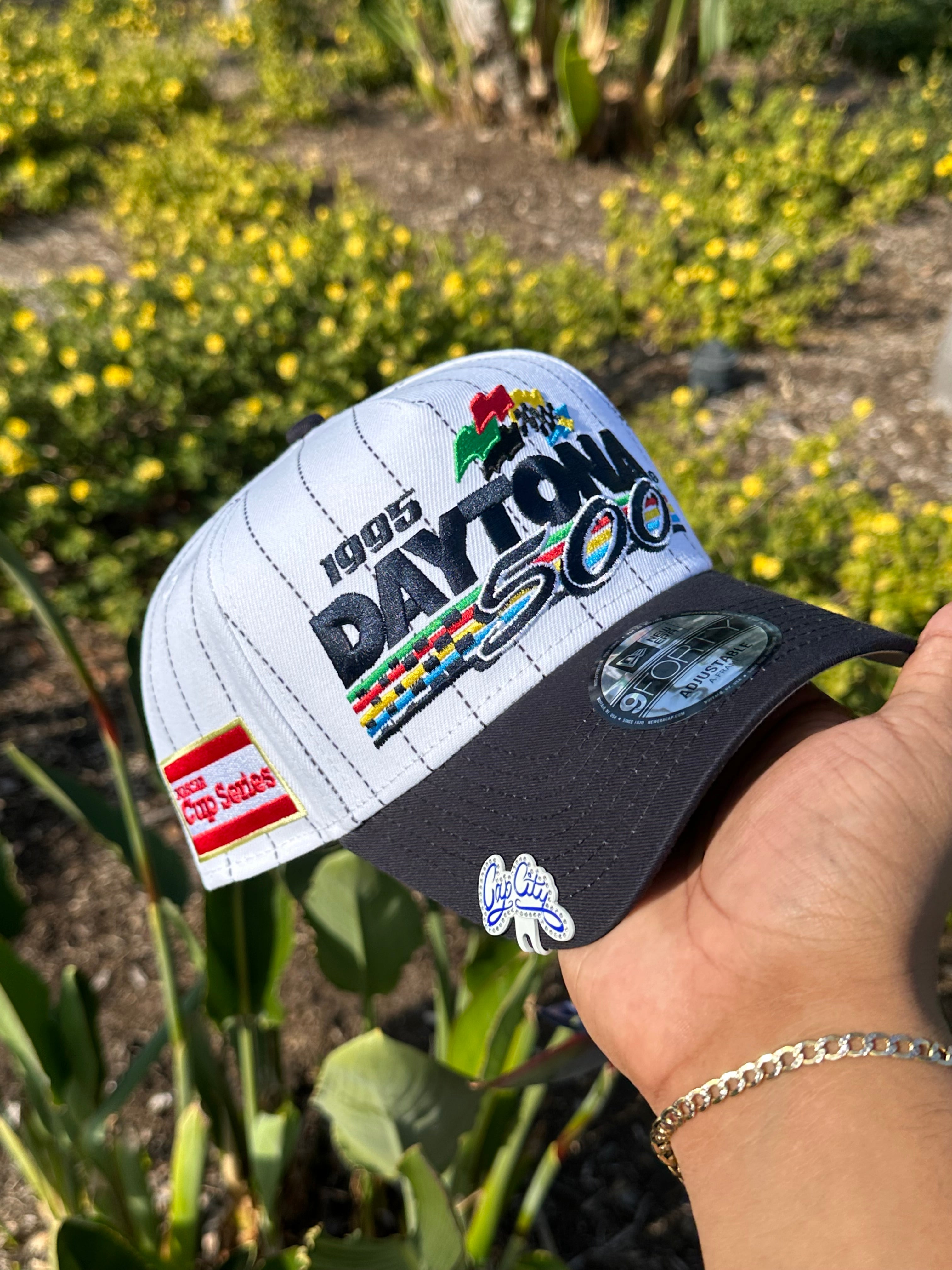 NEW ERA EXCLUSIVE 9FORTY A-FRAME WHITE/NAVY PIN STRIPE NASCAR "1995 DAYTONA 500" W/ CUP SERIES SIDE PATCH